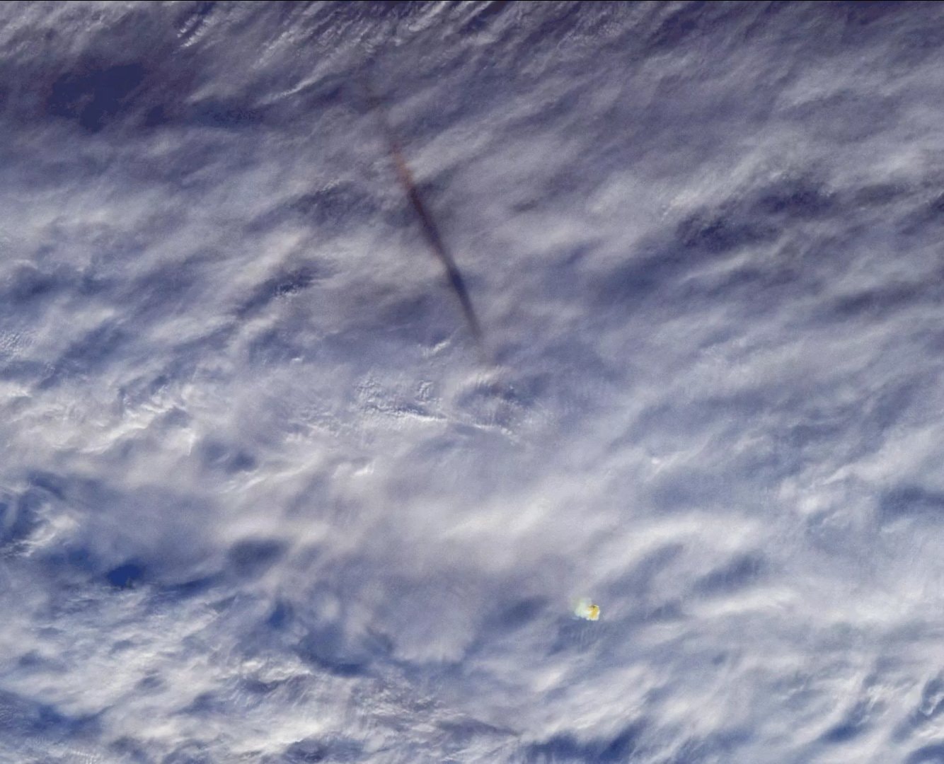 Eksplozja meteoroidu nad Cieśniną Beringa wyzwoliła energię 10 bomb atomowych