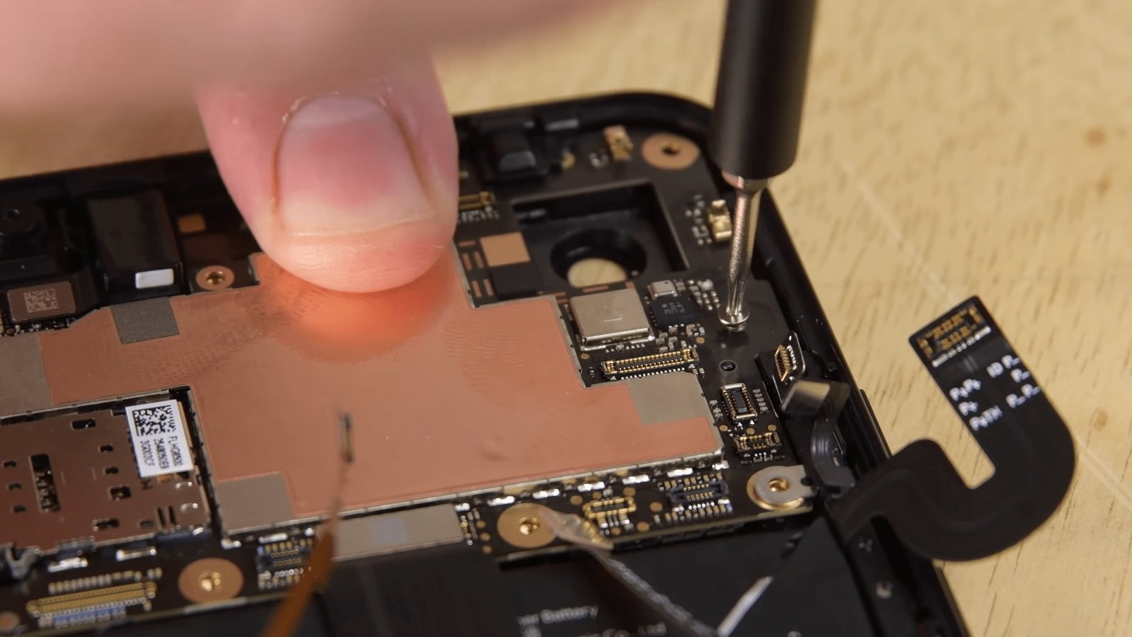 Google Pixel 3a daje się łatwo naprawić