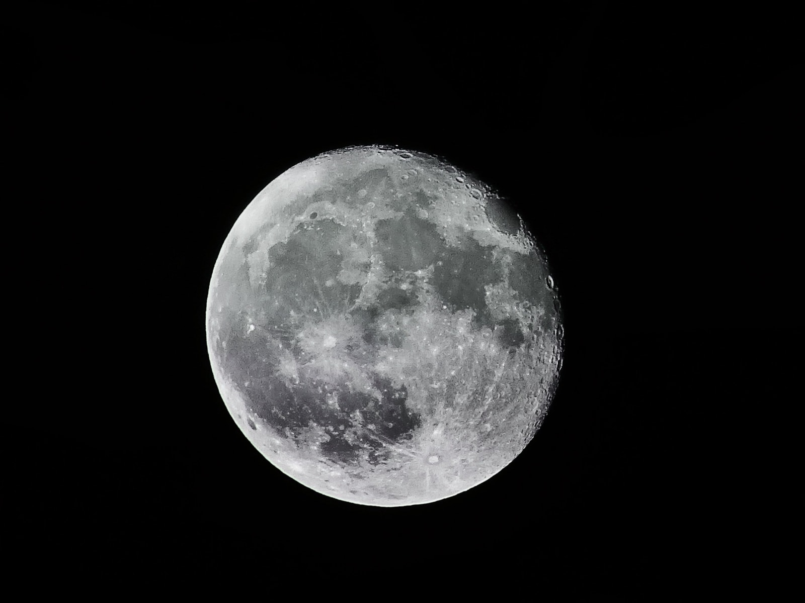 Pilot Apollo 11 krytykuje plan powrotu na Księżyc