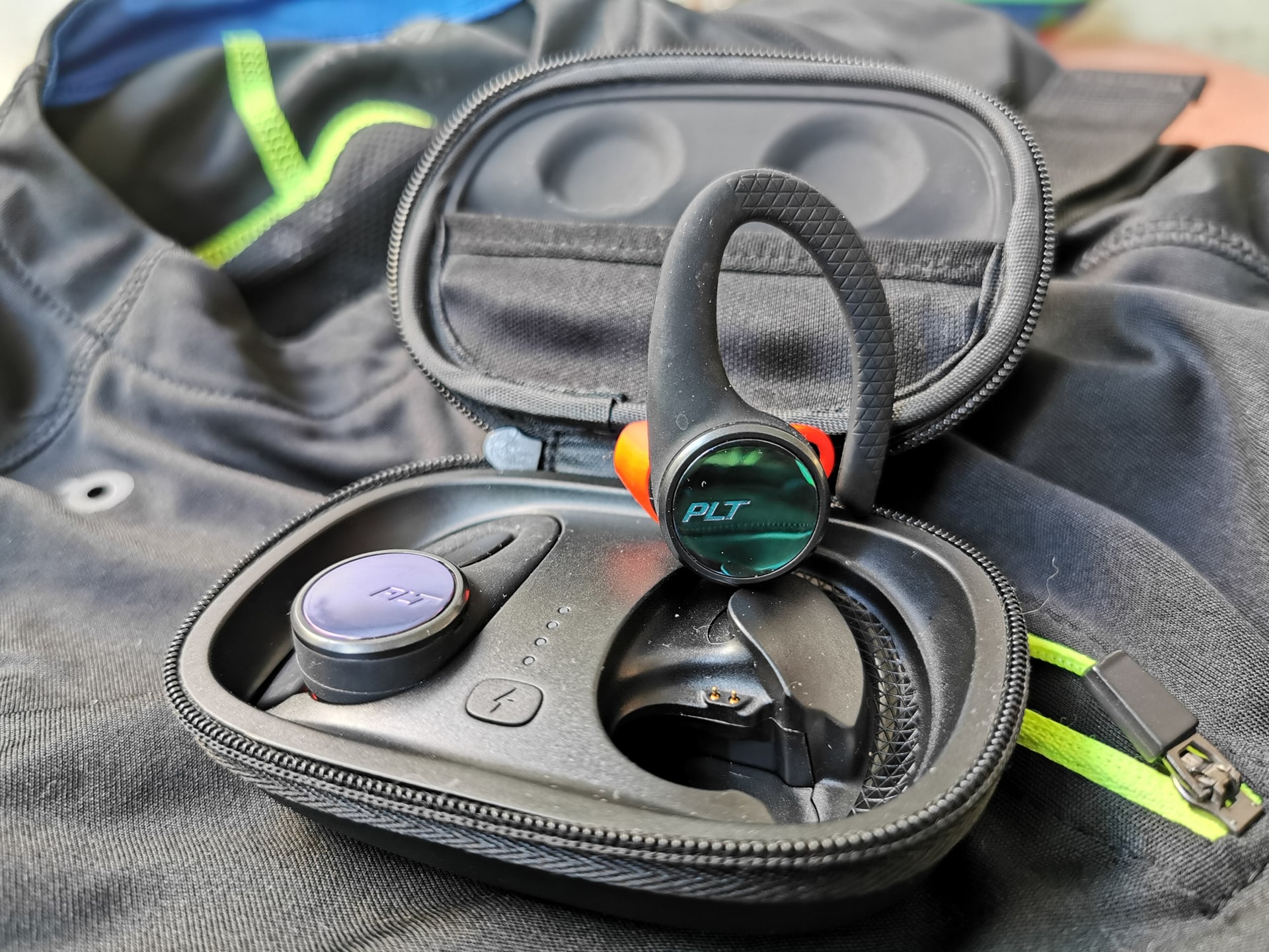 TEST: Plantronics BackBeat Fit 3100