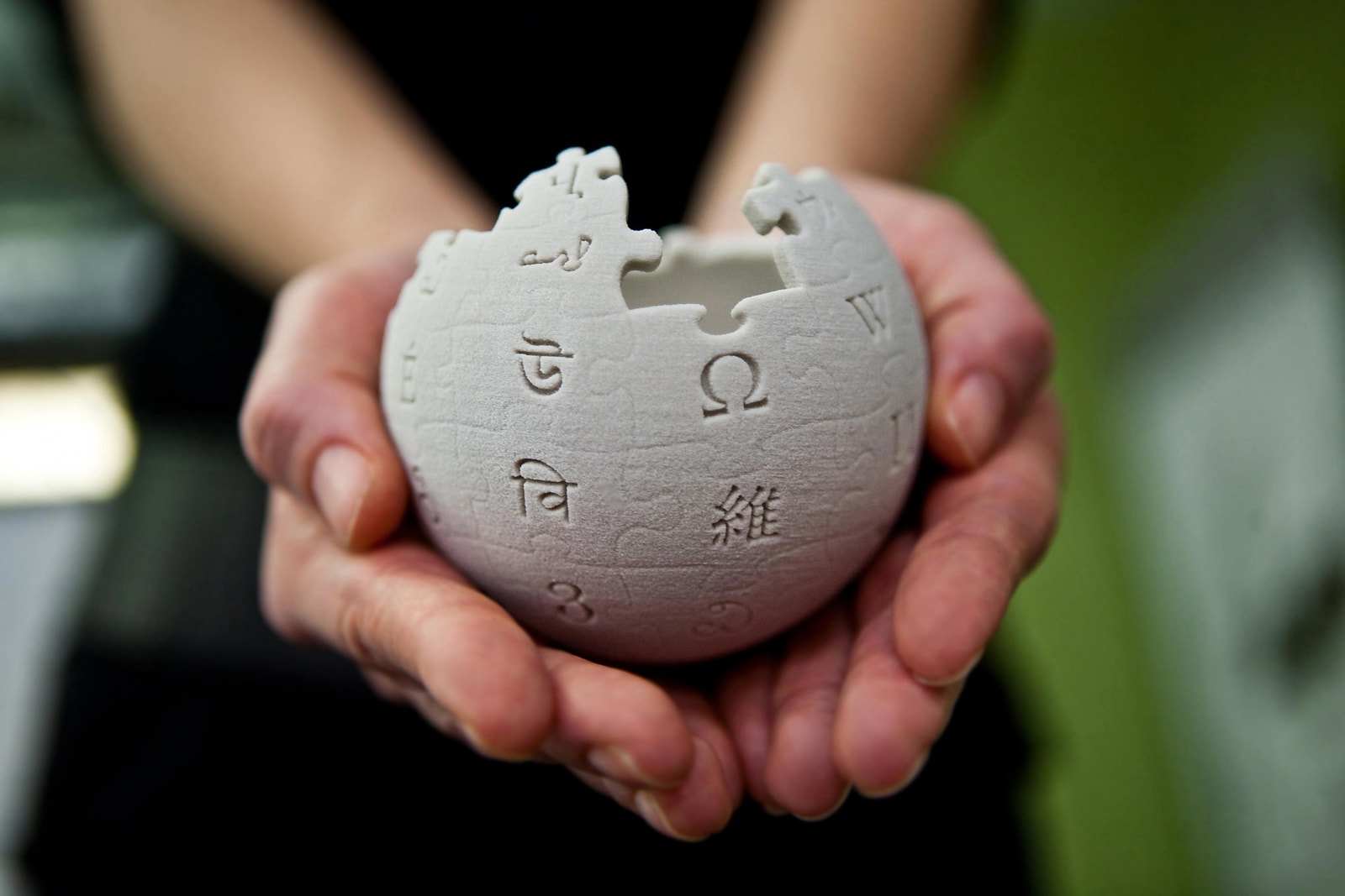 Hakerzy atakują Wikipedię i użytkowników Twitcha