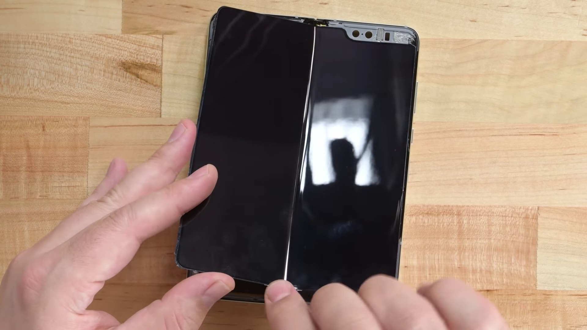 Galaxy Fold: ostrożnie, bo się stłucze!