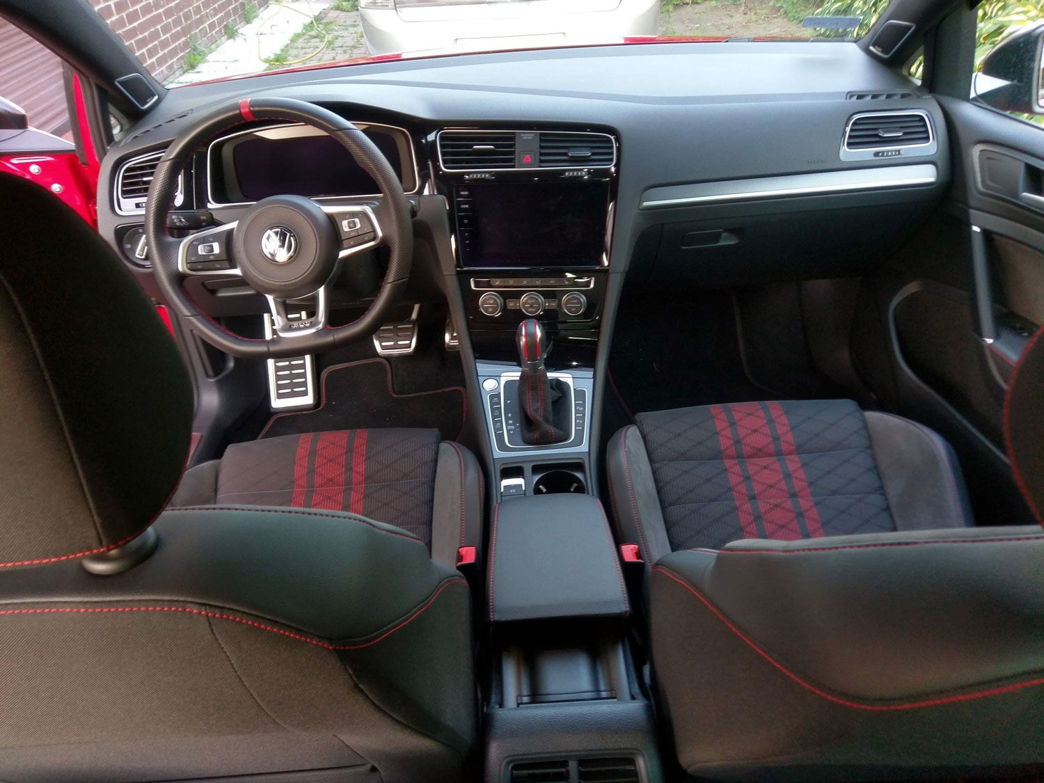 VW Golf VII GTI TCR