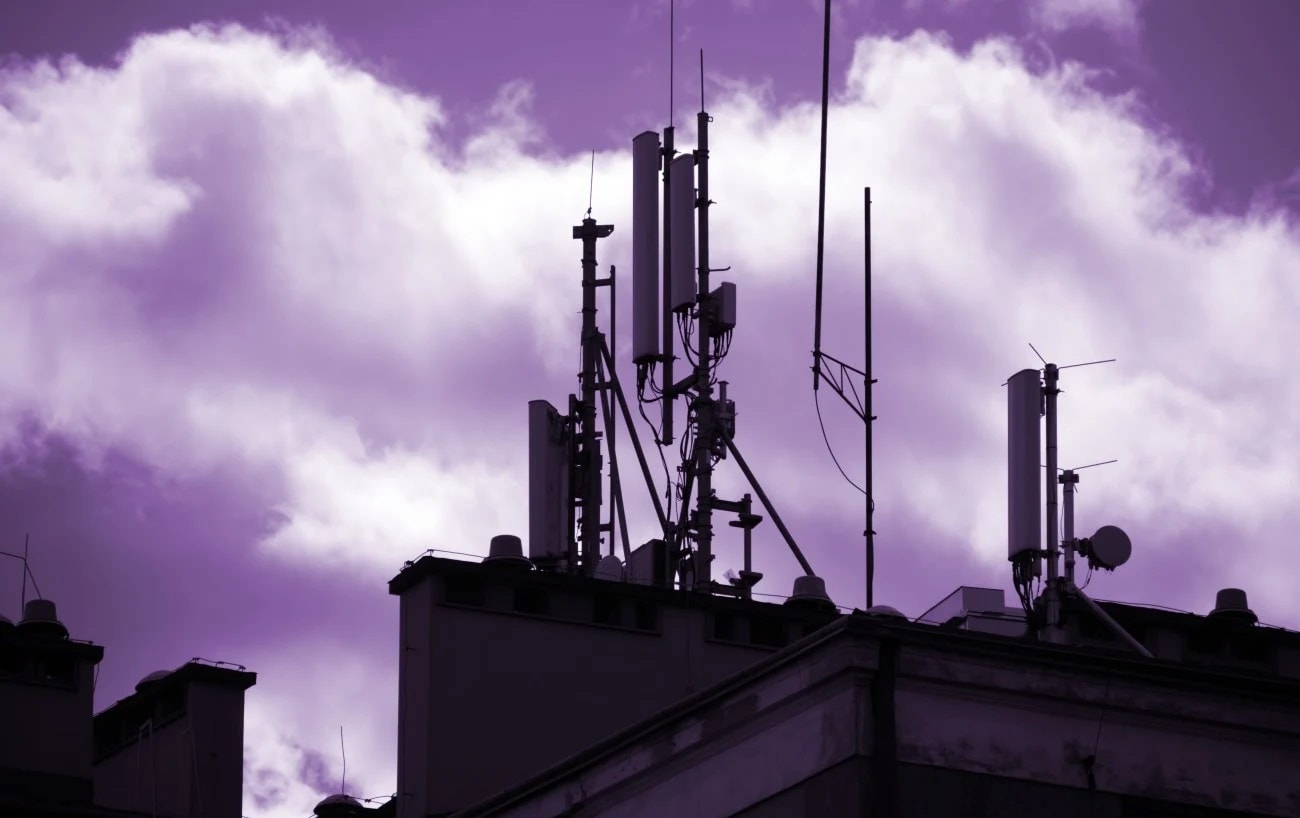 Play wpuszczony na minę. Antykomórkowi aktywiści przyszli na spotkanie zamiast mieszkańców