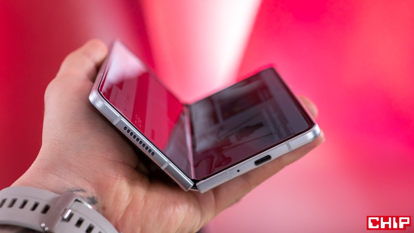 Naprawa ekranu w Galaxy Z Fold3 i Z Flip3 będzie sporo kosztować