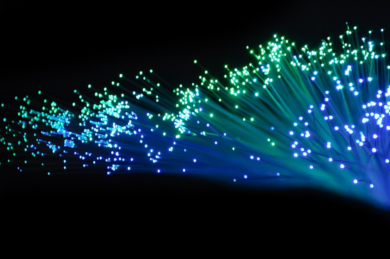 Światłowód to nie tylko Internet. Polacy szukają nowych zastosowań
