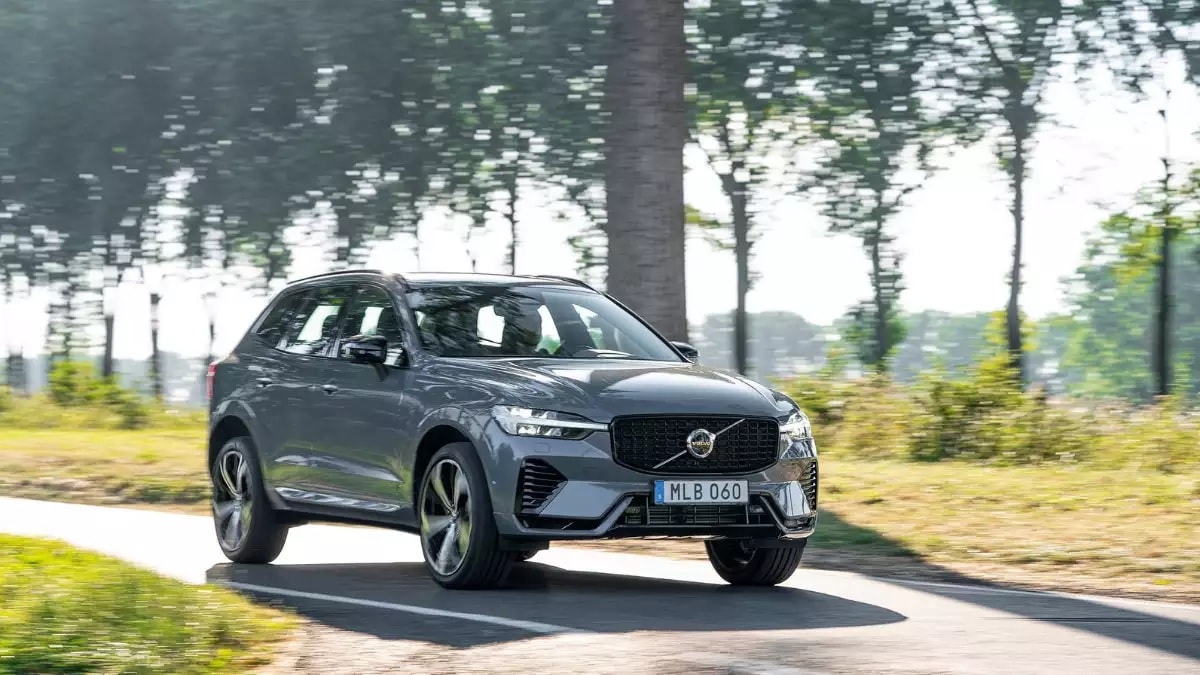Volvo XC60 Recharge – dane techniczne, cena, zasięg