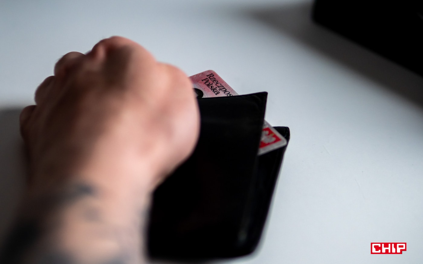 Dbanie o dane osobowe Polaków kończy się przy kasie w Biedronce