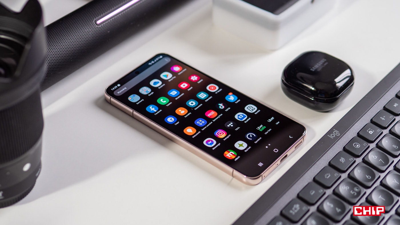 Samsung Galaxy S22
