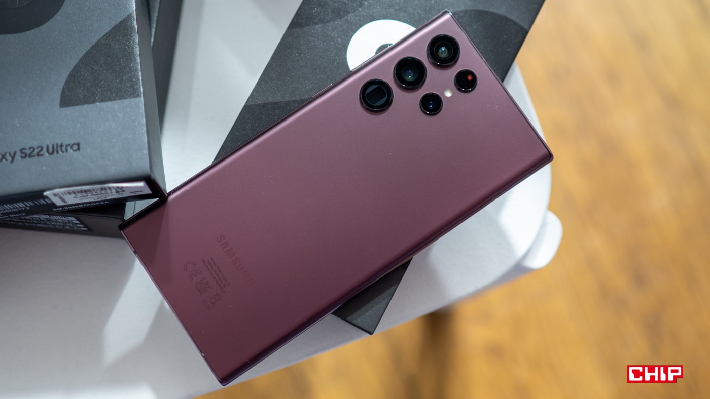 Samsung Galaxy S22 Ultra z wyższą mocą ładowania, ale… tym samym czasem ładowania