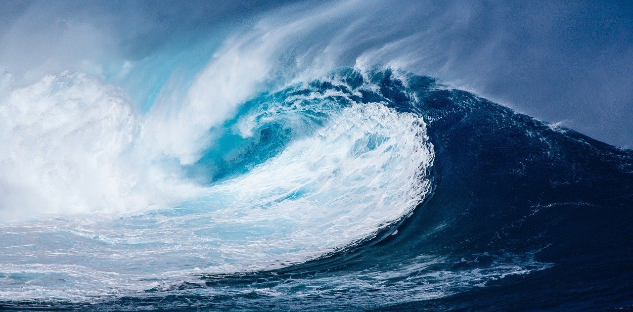 Niewidzialne trzęsienie wywołało tsunami. Naukowcy na tropie zagadki