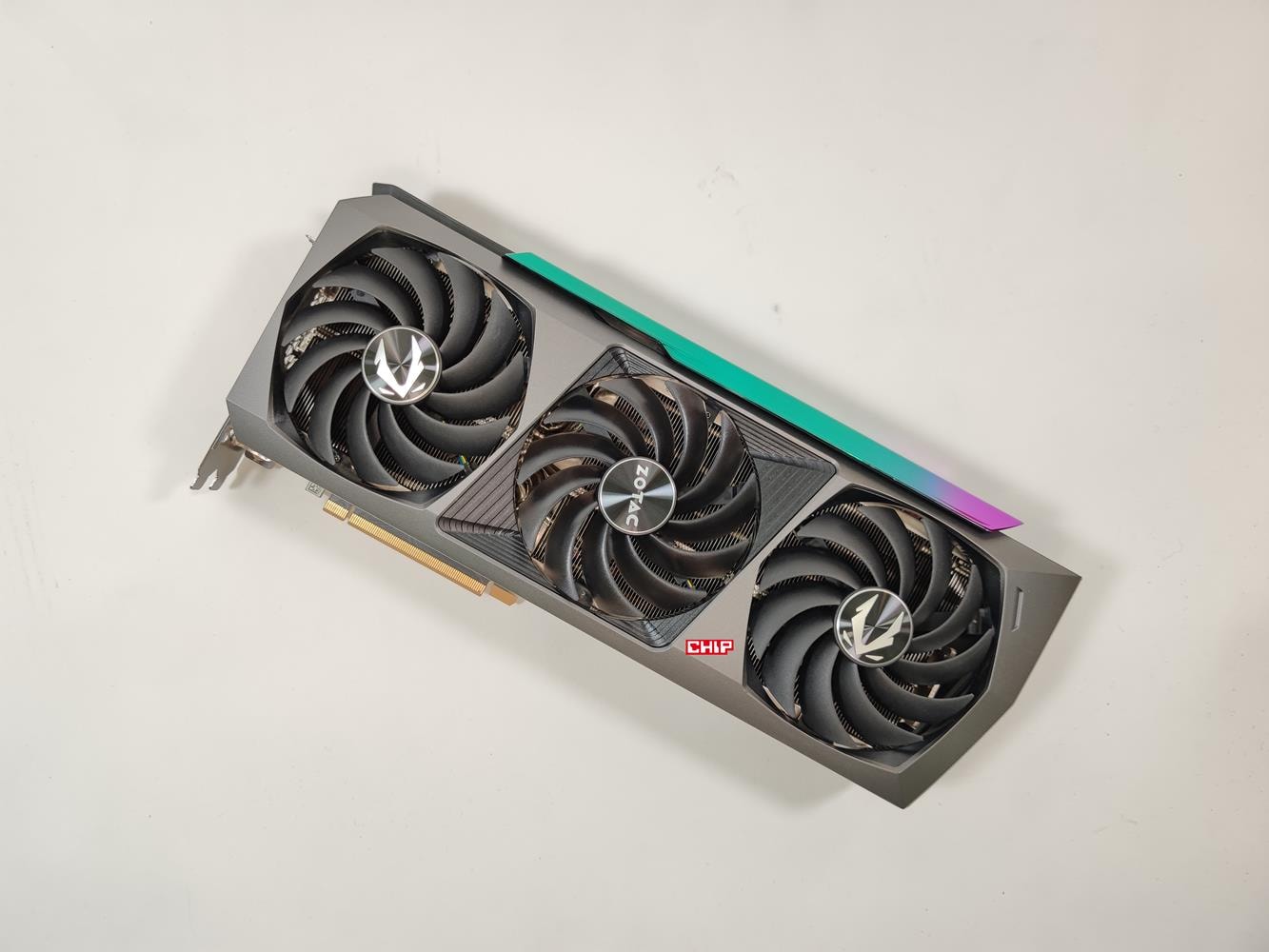 test ZOTAC GeForce RTX 3090 Ti AMP Extreme Holo, recenzja ZOTAC GeForce RTX 3090 Ti AMP Extreme Holo, opinia ZOTAC GeForce RTX 3090 Ti AMP Extreme Holo