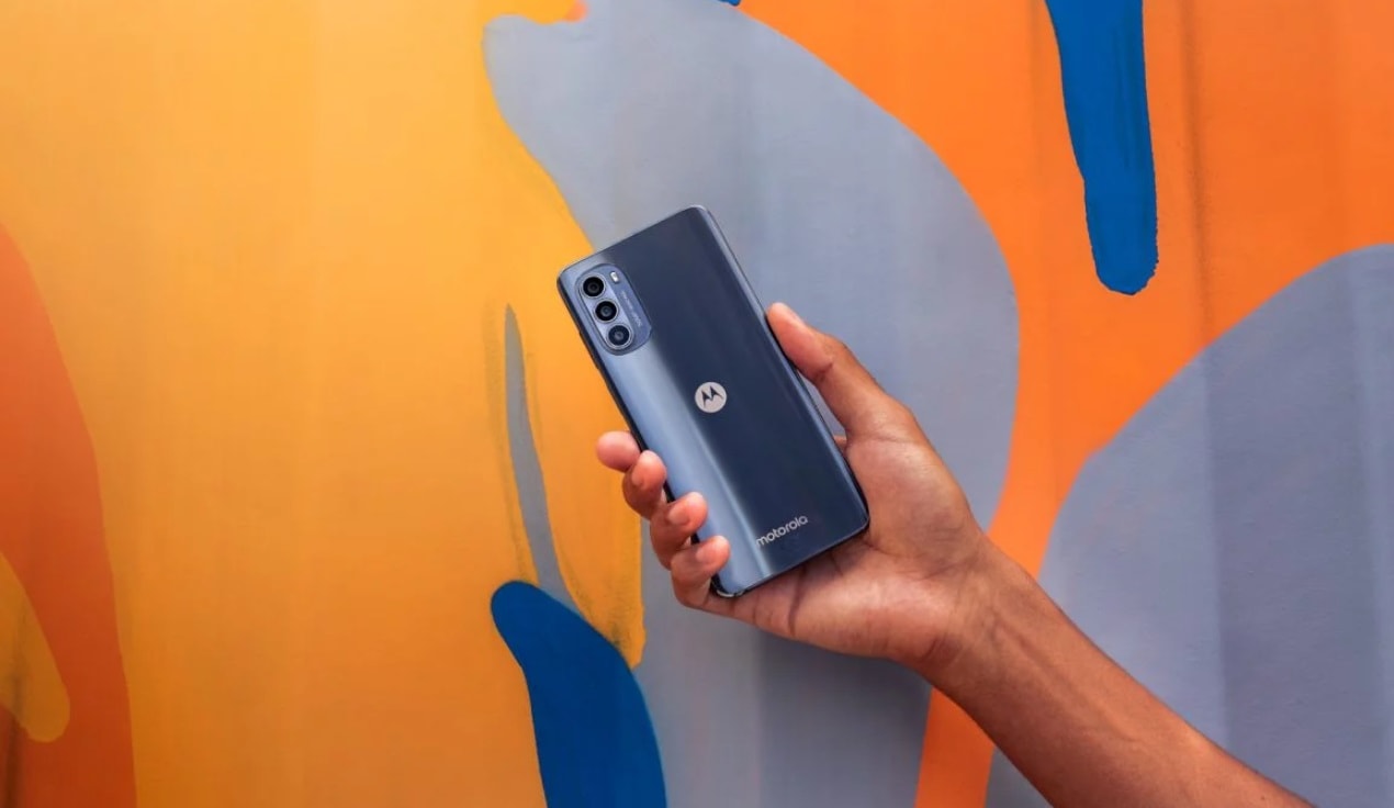 Debiutuje kolejna niedroga Motorola. Co oferuje moto g52?