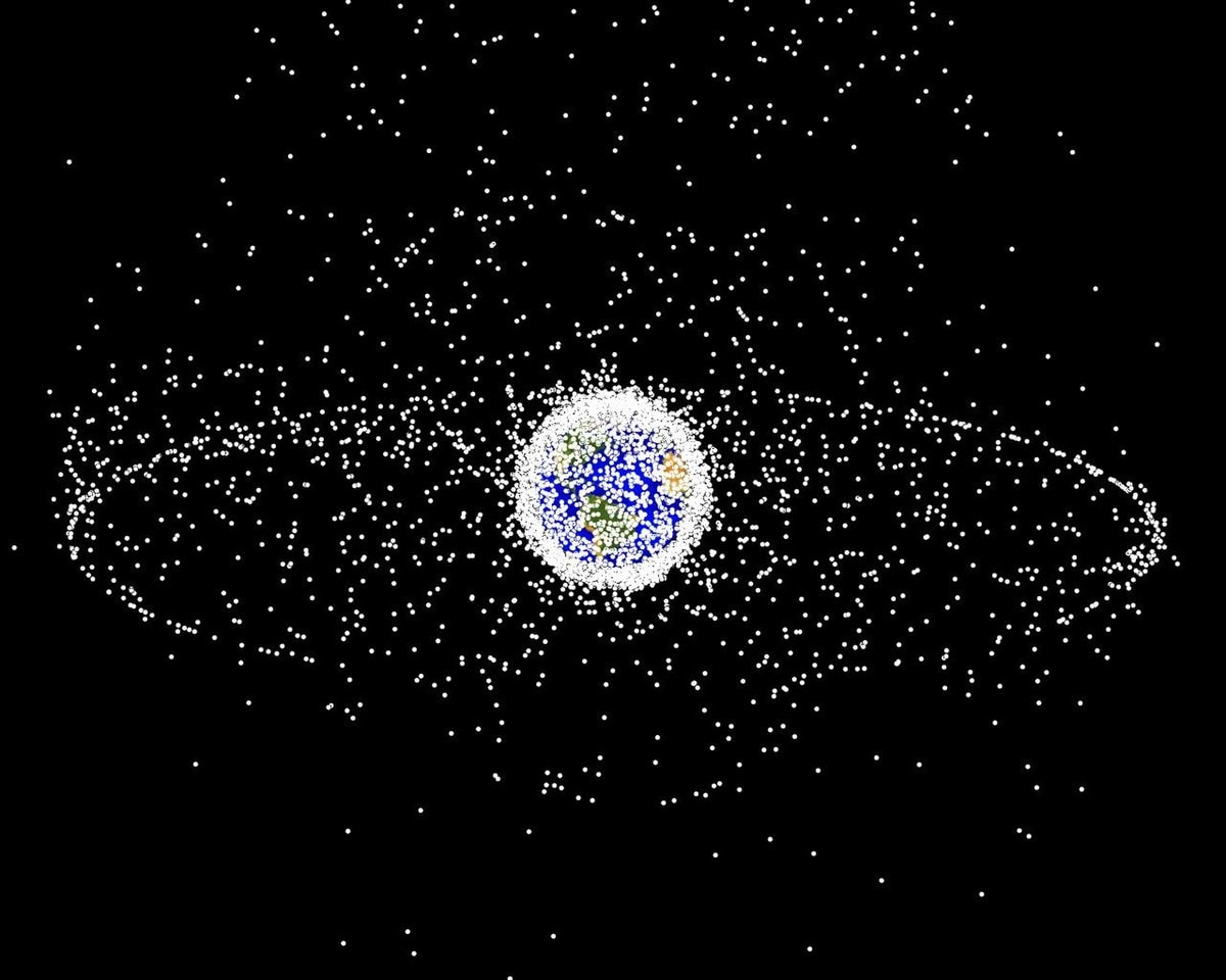 Satelity trafiają tam, by zakończyć swoje istnienie. DARPA zamierza pójść inną drogą