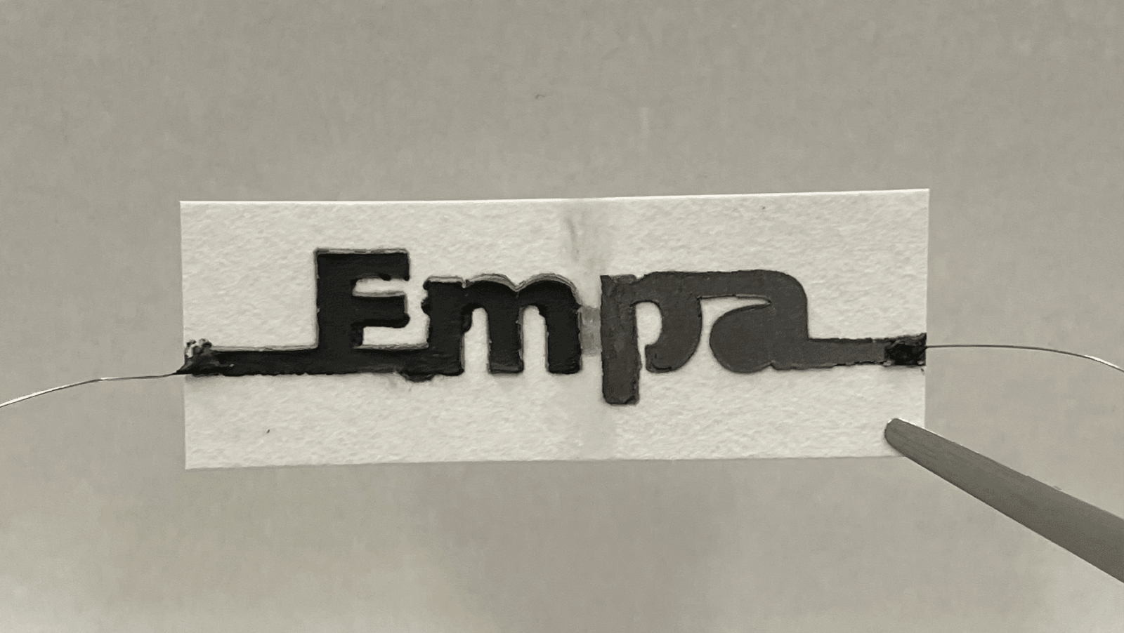 bateria z papieru