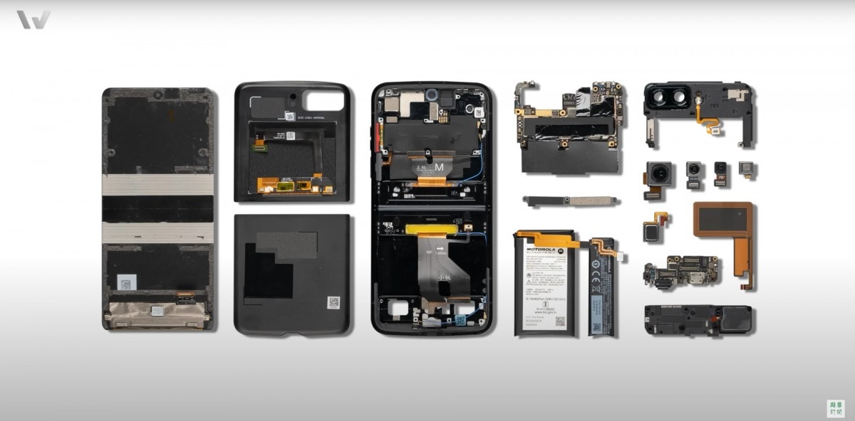 Motorola razr 2022 pod lupą. Co kryje się w środku i jak spisują się nowe zawiasy?