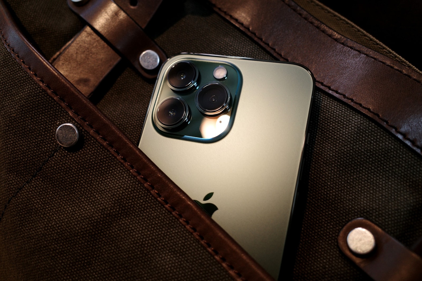 iPhone 13