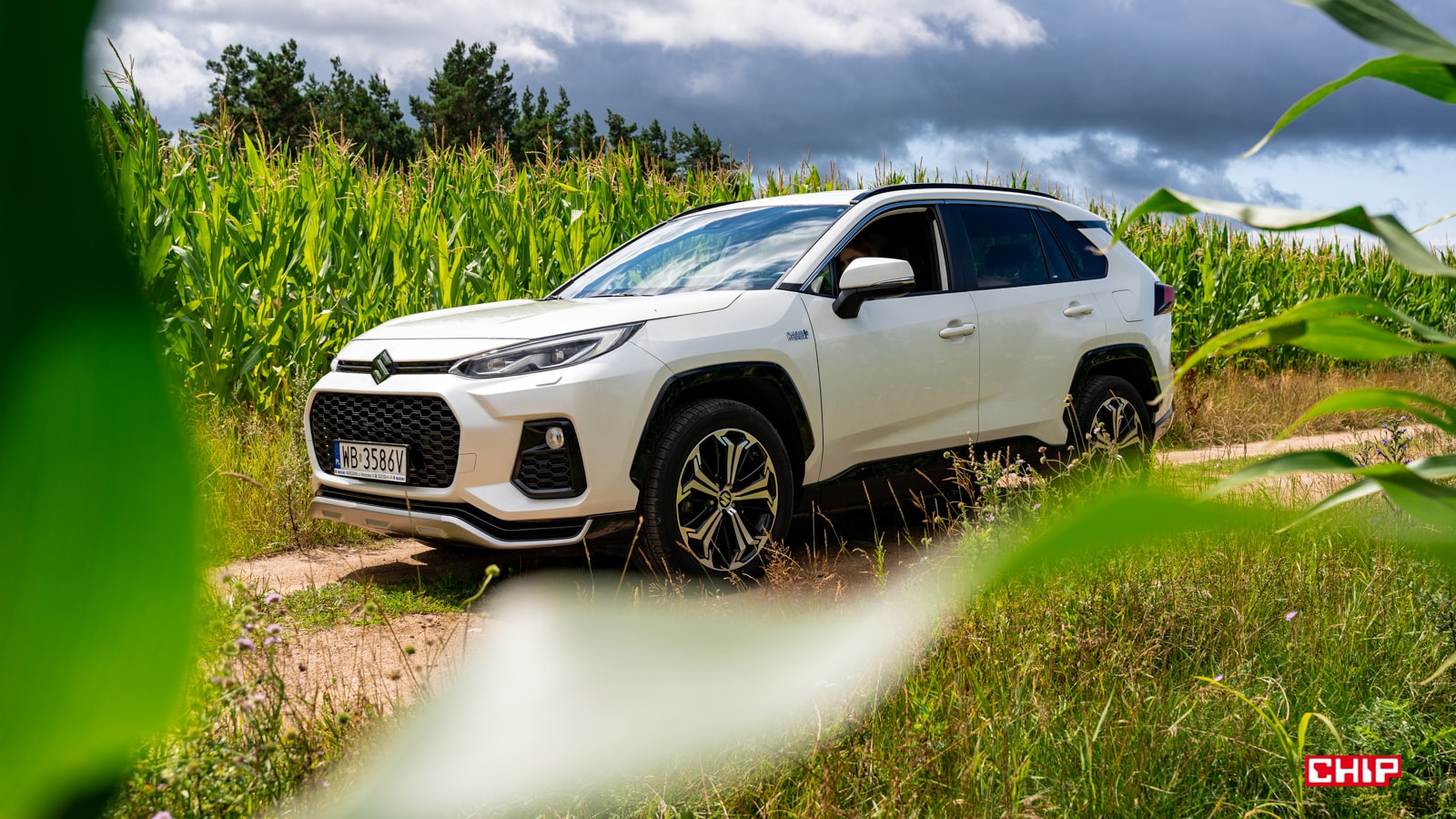 Test Suzuki Across, czyli RAV4 z innym znaczkiem. Zwinny, wygodny, ale woła o więcej nowoczesności