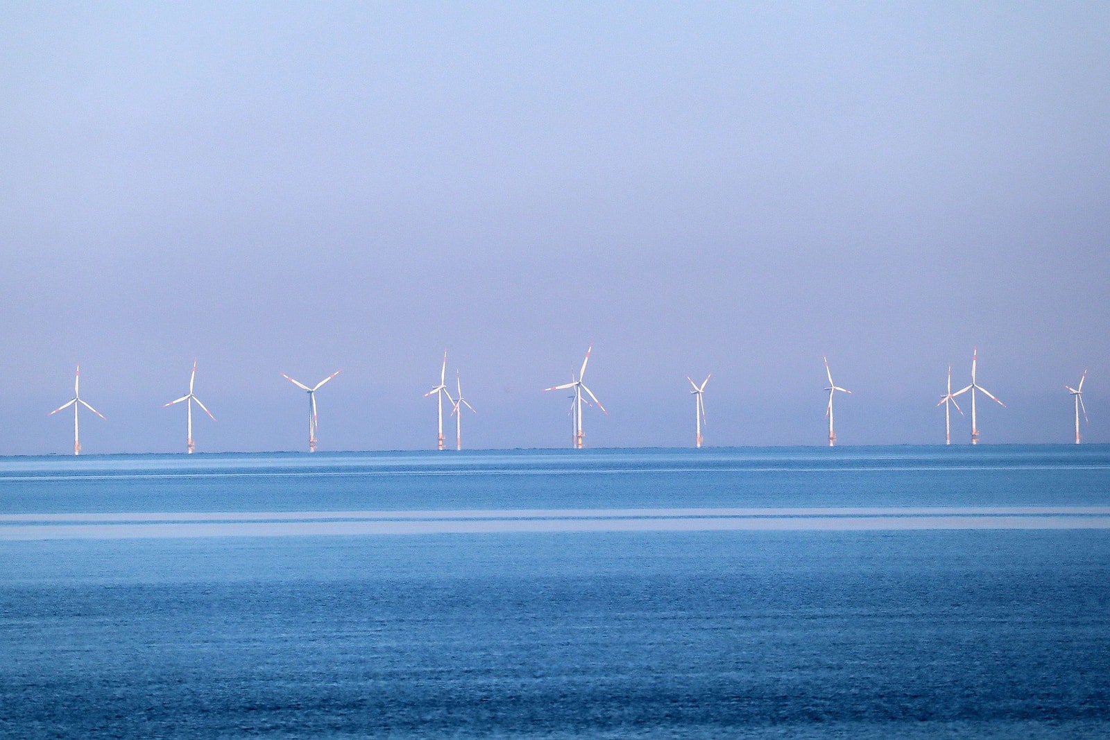 Najgłębsza na świecie morska elektrownia wiatrowa ruszyła! Niewiarygodne, ile prądu wyprodukuje