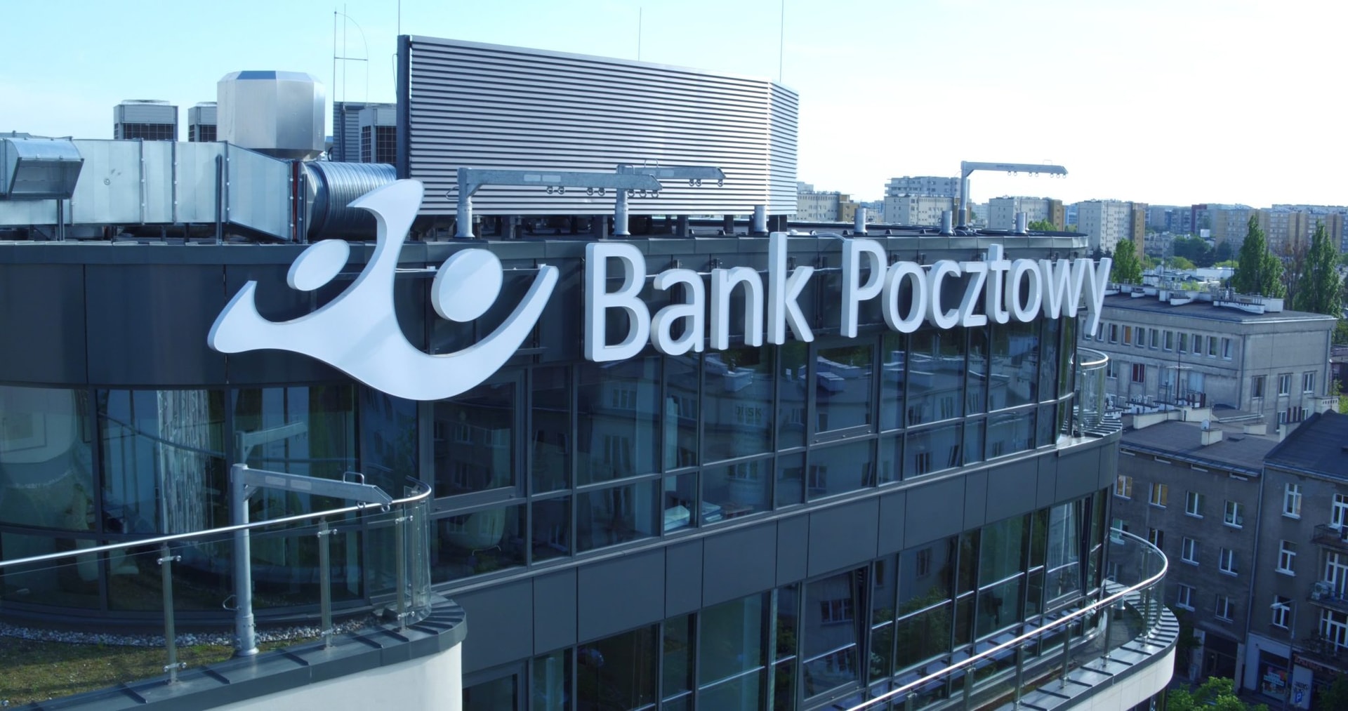 Bank Pocztowy oferuje możliwość zdalnego założenia konta. Proces trwa kilkanaście minut