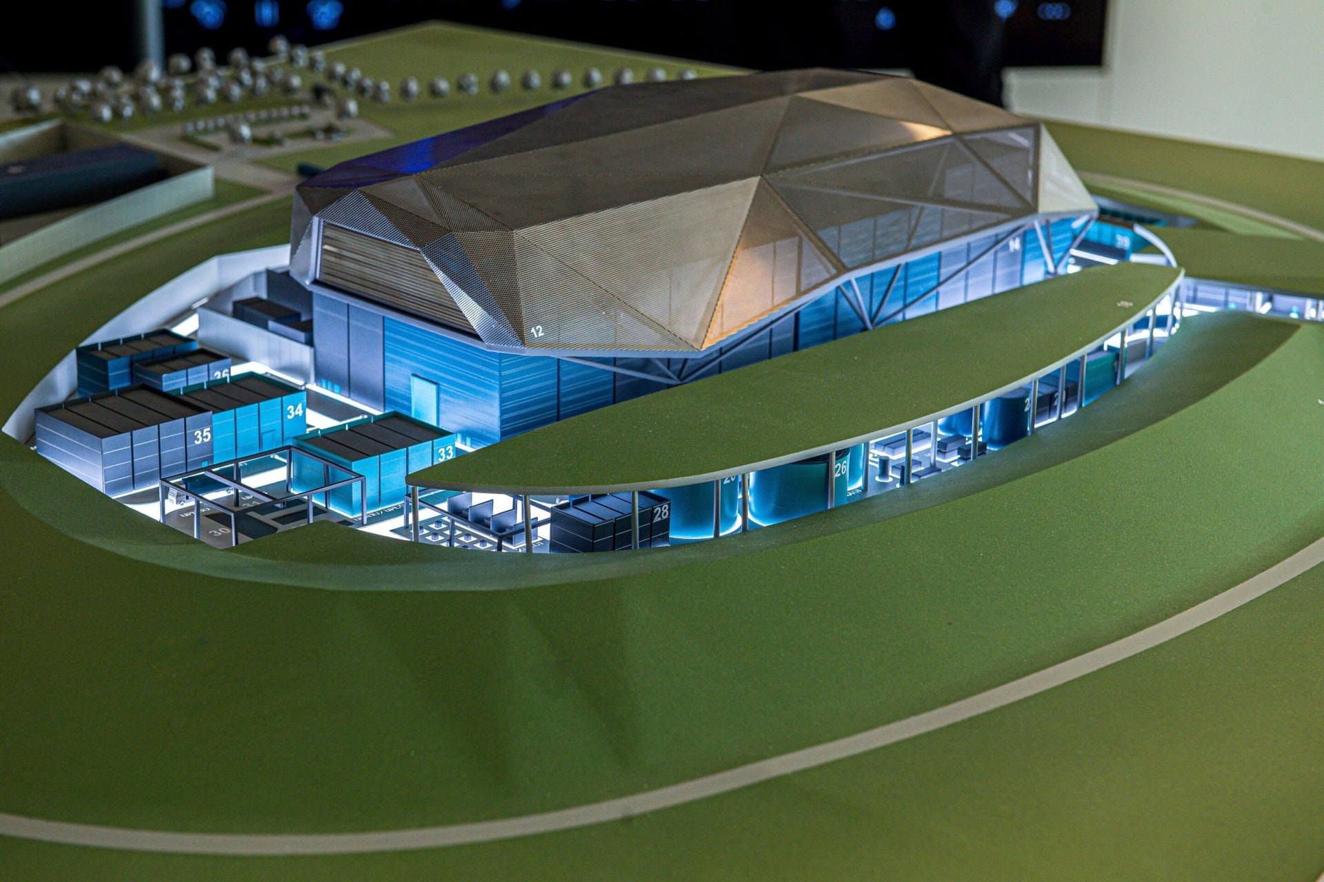 Małe reaktory atomowe sposobem na tanią energię? Tak, choć jest pewien problem