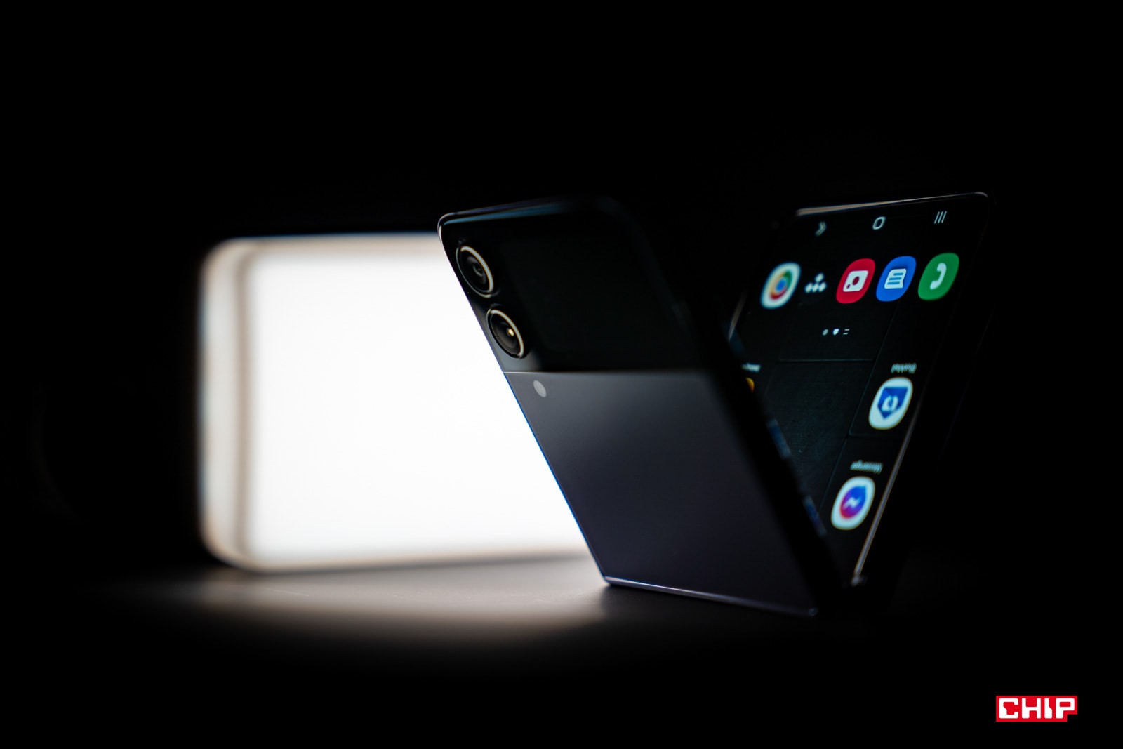 Samsung Galaxy Z Flip4
