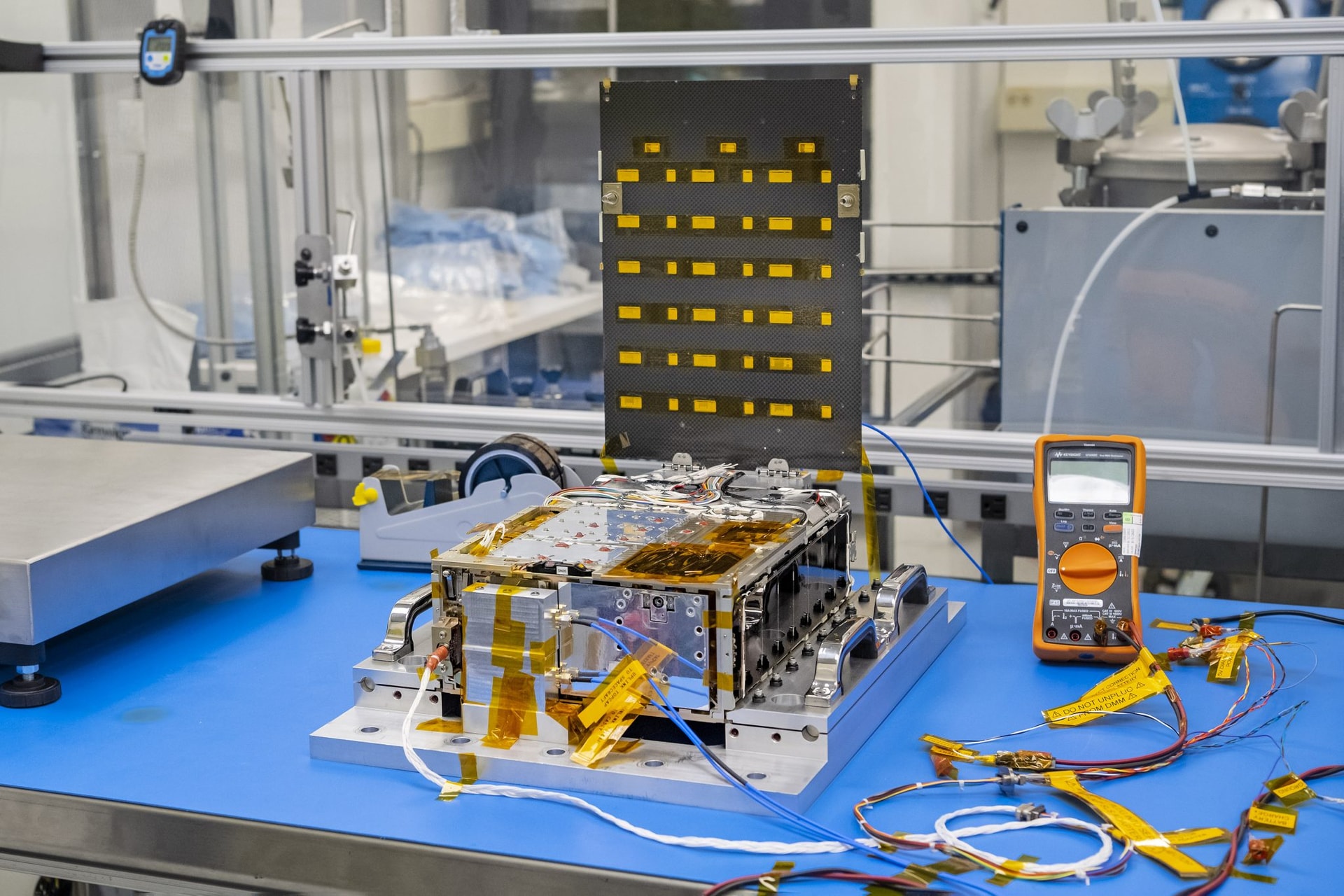 Księżycowa latarka NASA oświetli Księżyc. Będzie szperać w mrocznych kraterach