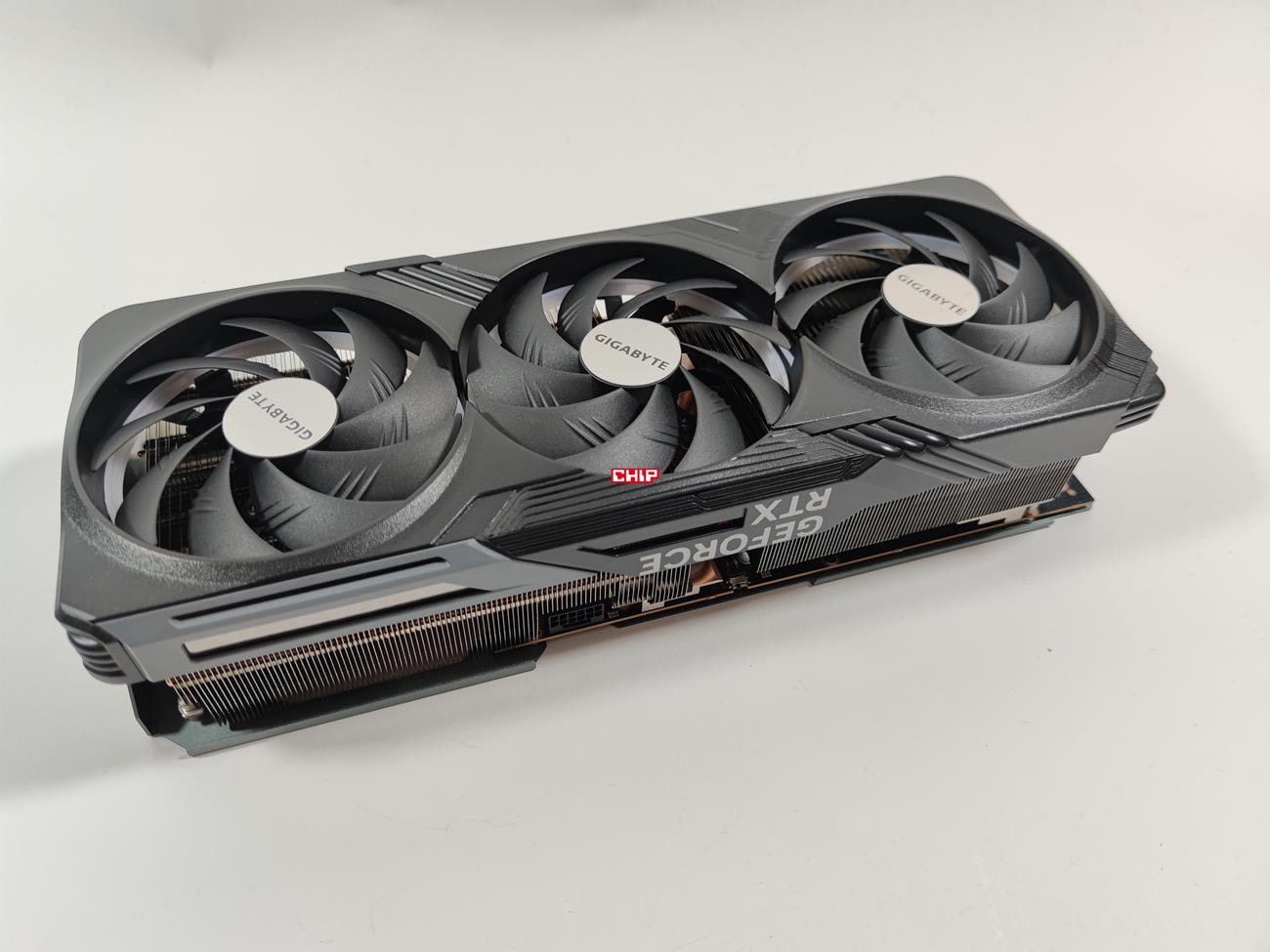 GeForce RTX 4080 podkręcony do granic. Taktowanie powala