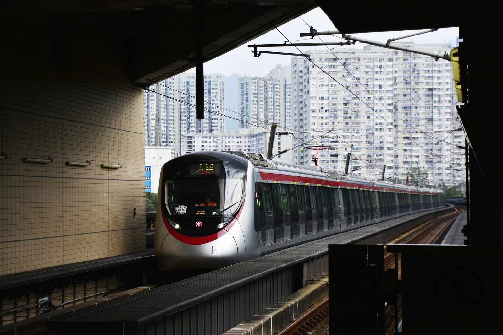Najszybszy pociąg wodorowy właśnie zjechał z taśm. Czy “chińczyk” jest szybszy od pendolino?