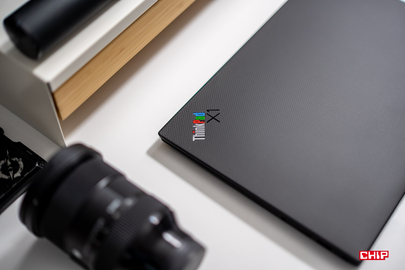 Jeden z 5000 laptopów Lenovo ThinkPad X1 Carbon G10 30th Anniversary Edition trafił na moje biurko