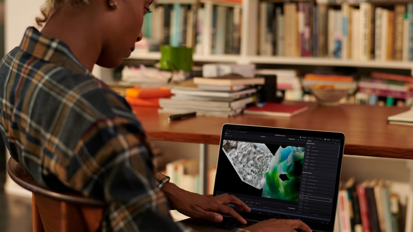 Pozamiatane. Apple po cichu prezentuje MacBooka Pro z czipem M2 Pro i M2 Max