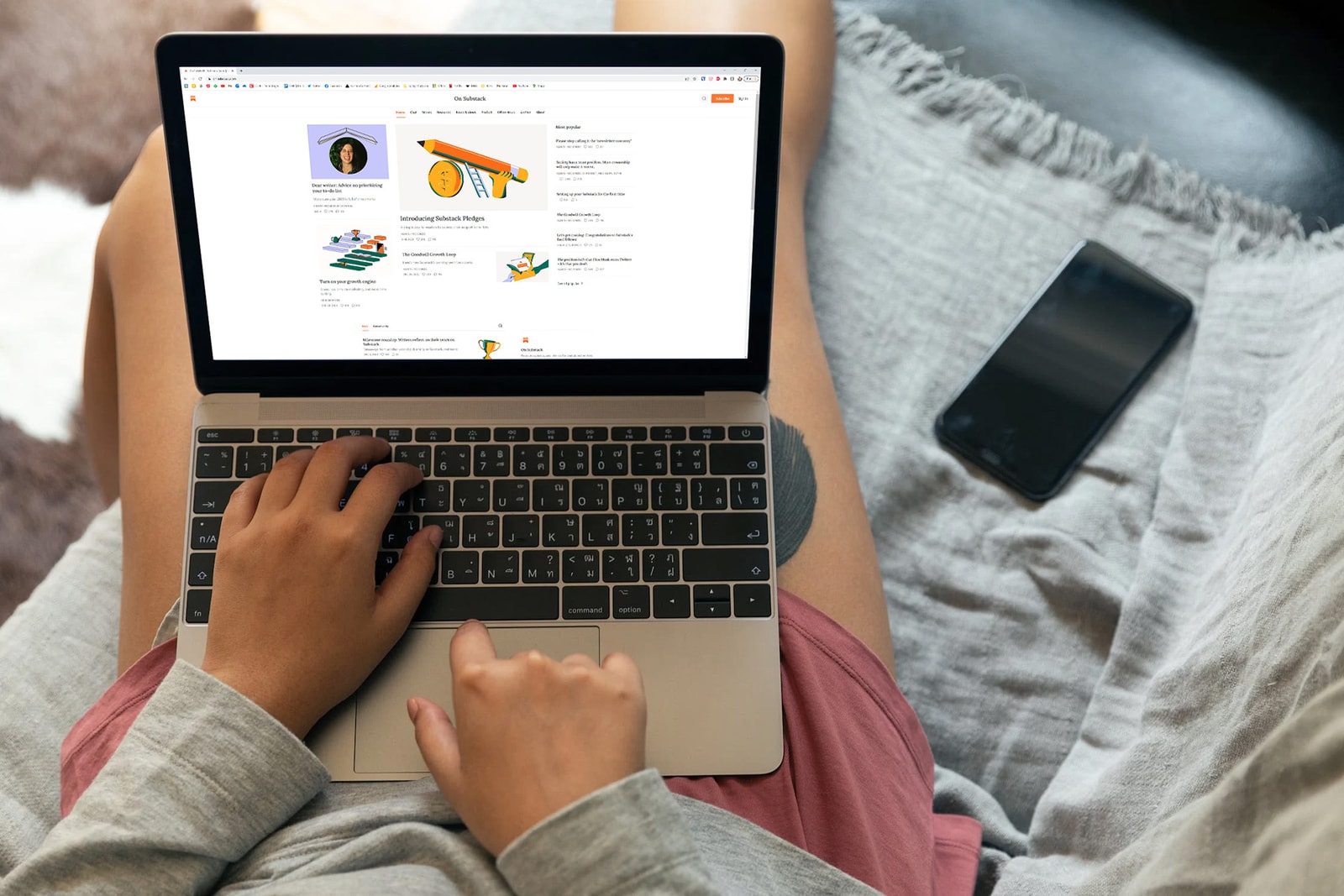 Prosta droga między twórcą i czytelnikiem. Co to jest Substack i dlaczego warto tam zajrzeć?