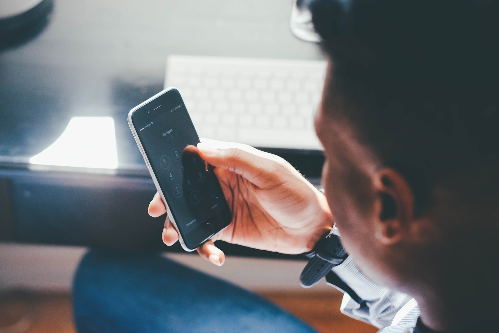 Android 14 będzie jak bat na wścibskie spojrzenia. Google szykuje przydatną nowość
