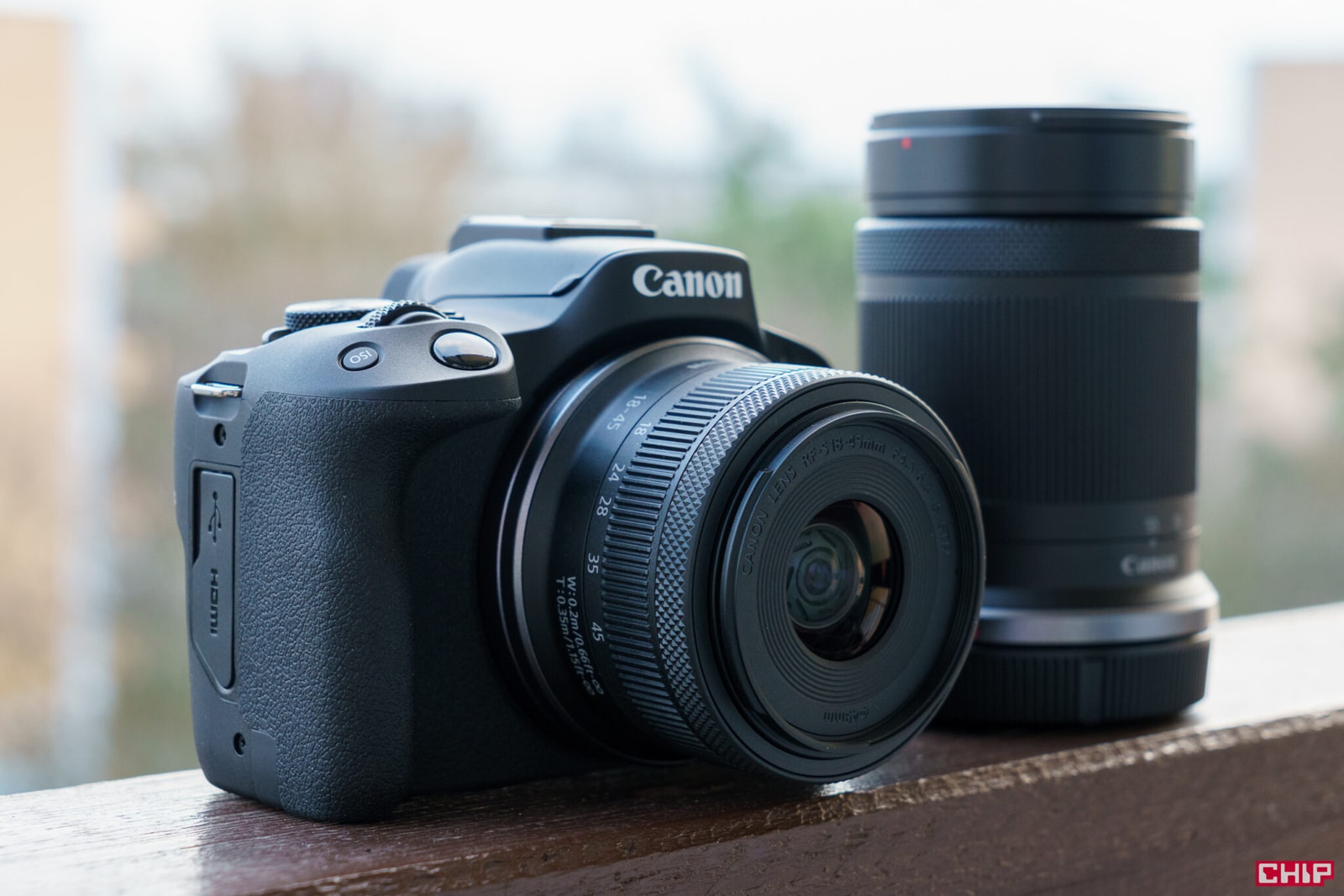 Canon EOS R50
