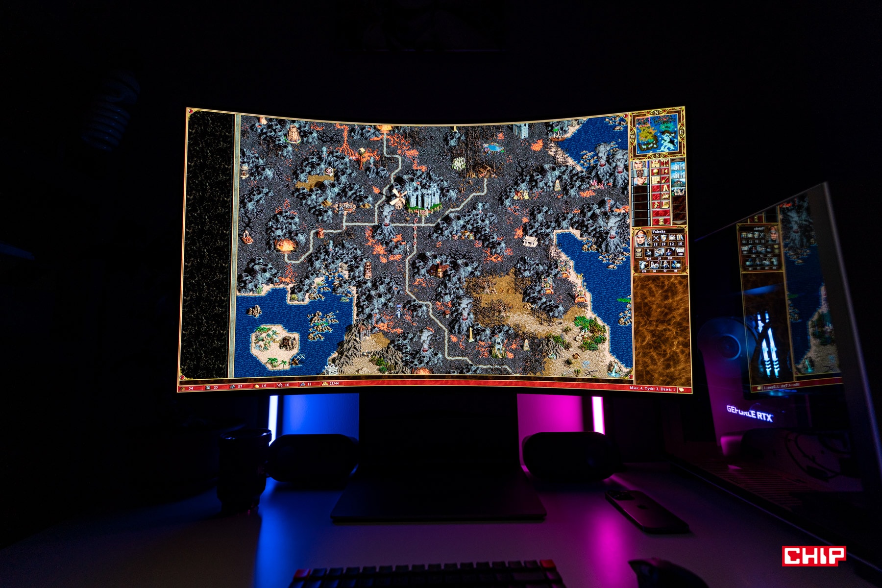 Test LG Flex TV – przerośnięty absurd czy genialne rozwiązanie?