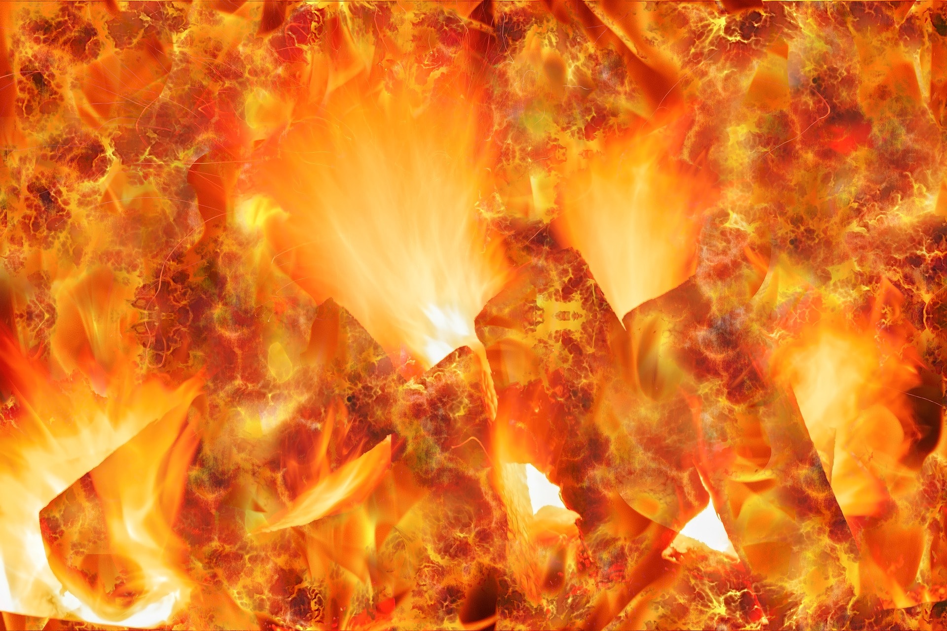 Dlaczego tak trudno jest ugasić pożar samochodu elektrycznego?