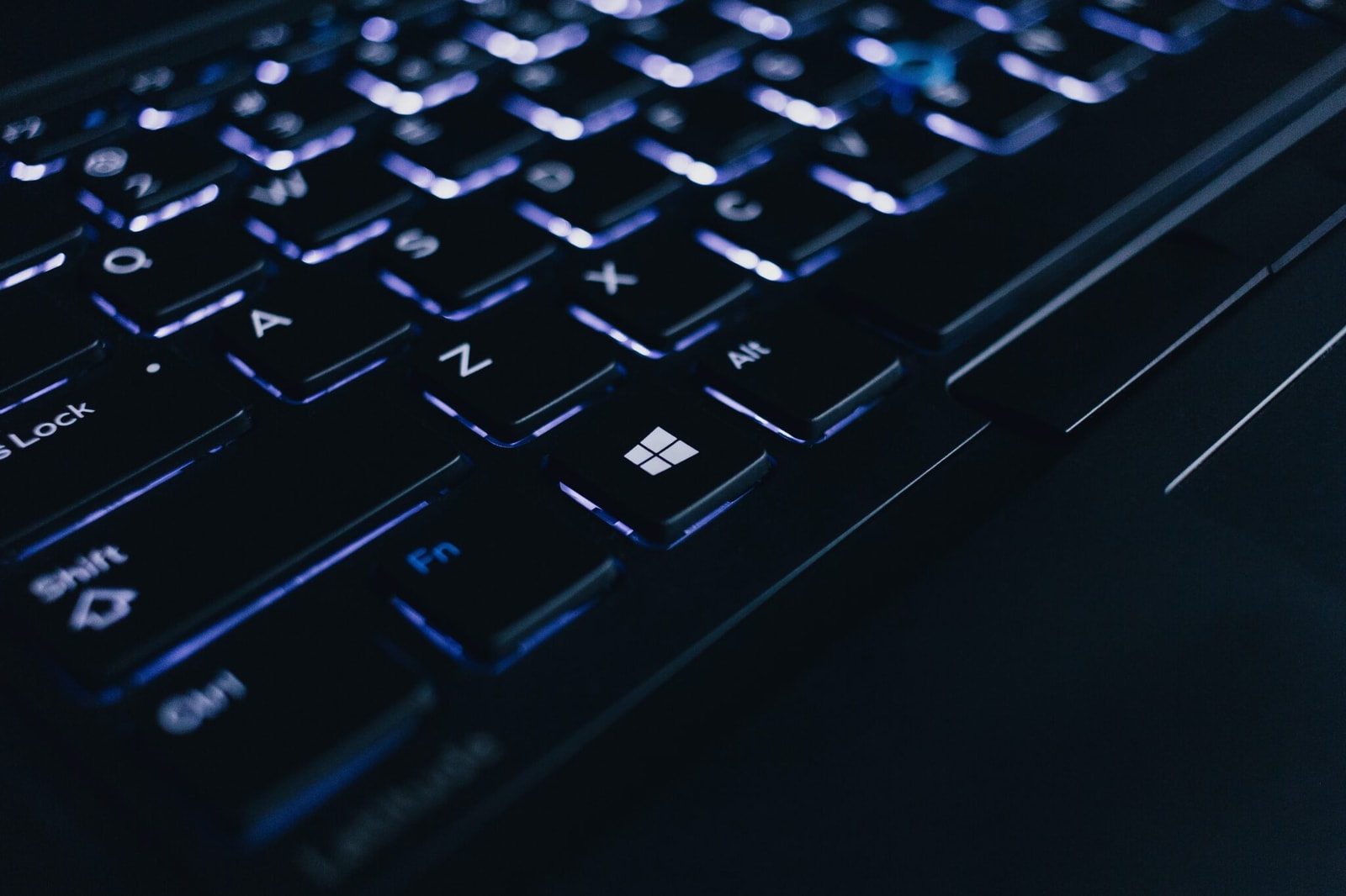 Windows 10 musi odejść. Microsoft odcina pępowinę, czas na zmianę systemu