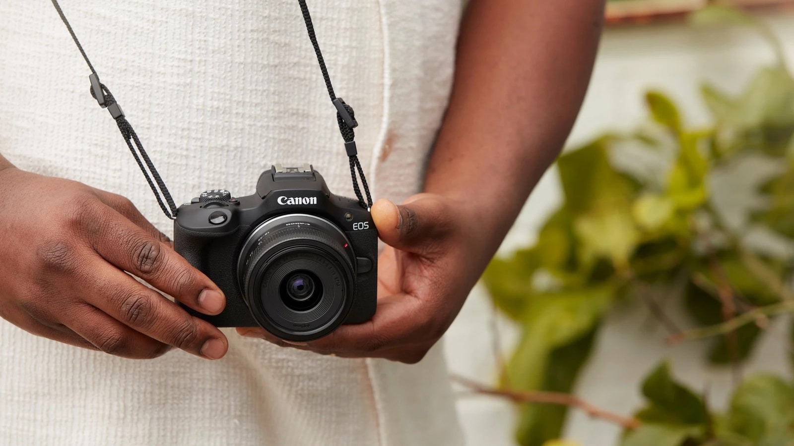 Canon EOS R100