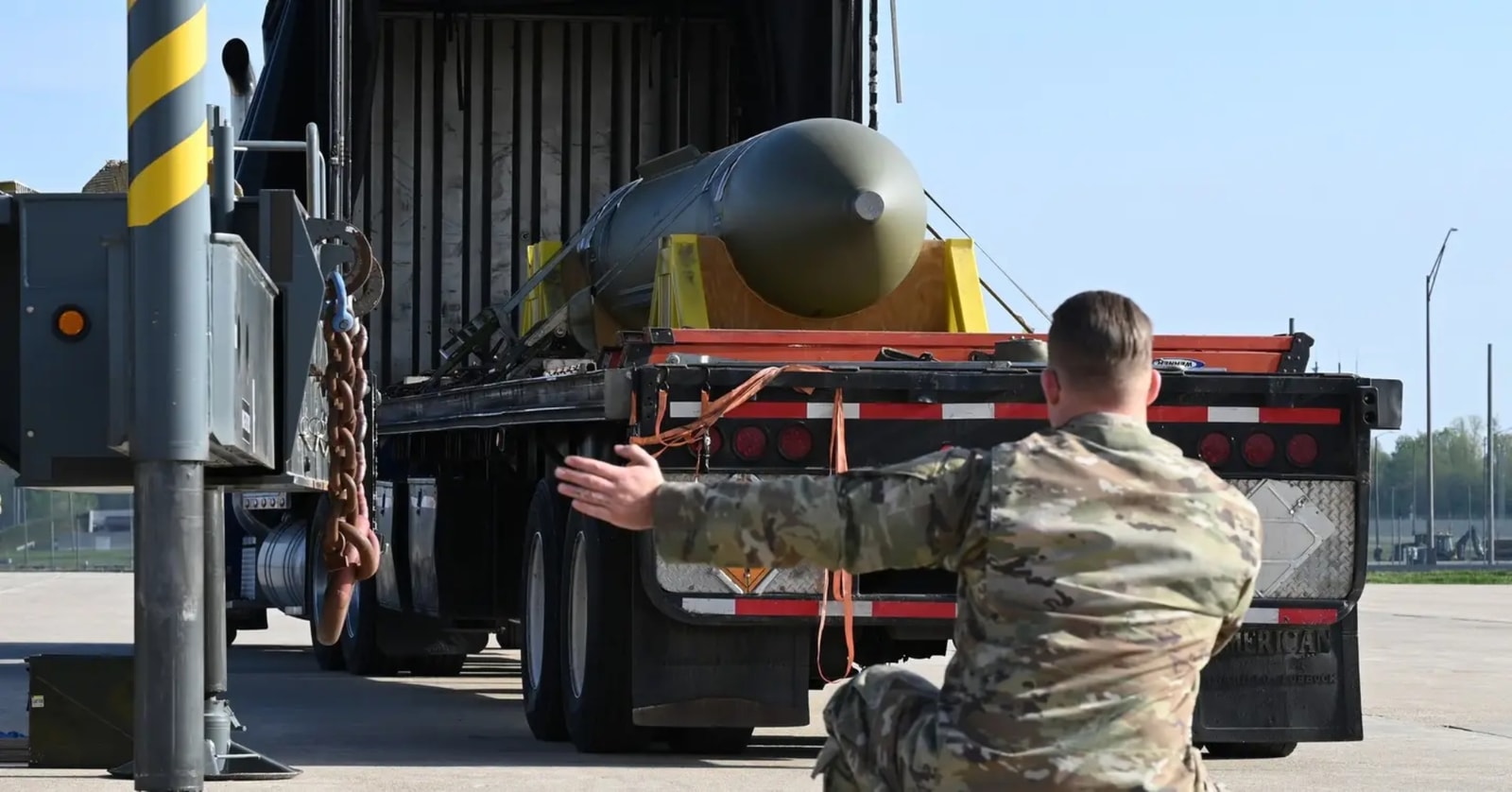 Poznaj tajemnicę niszczyciela bunkrów. USA pokazały wyjątkową bombę