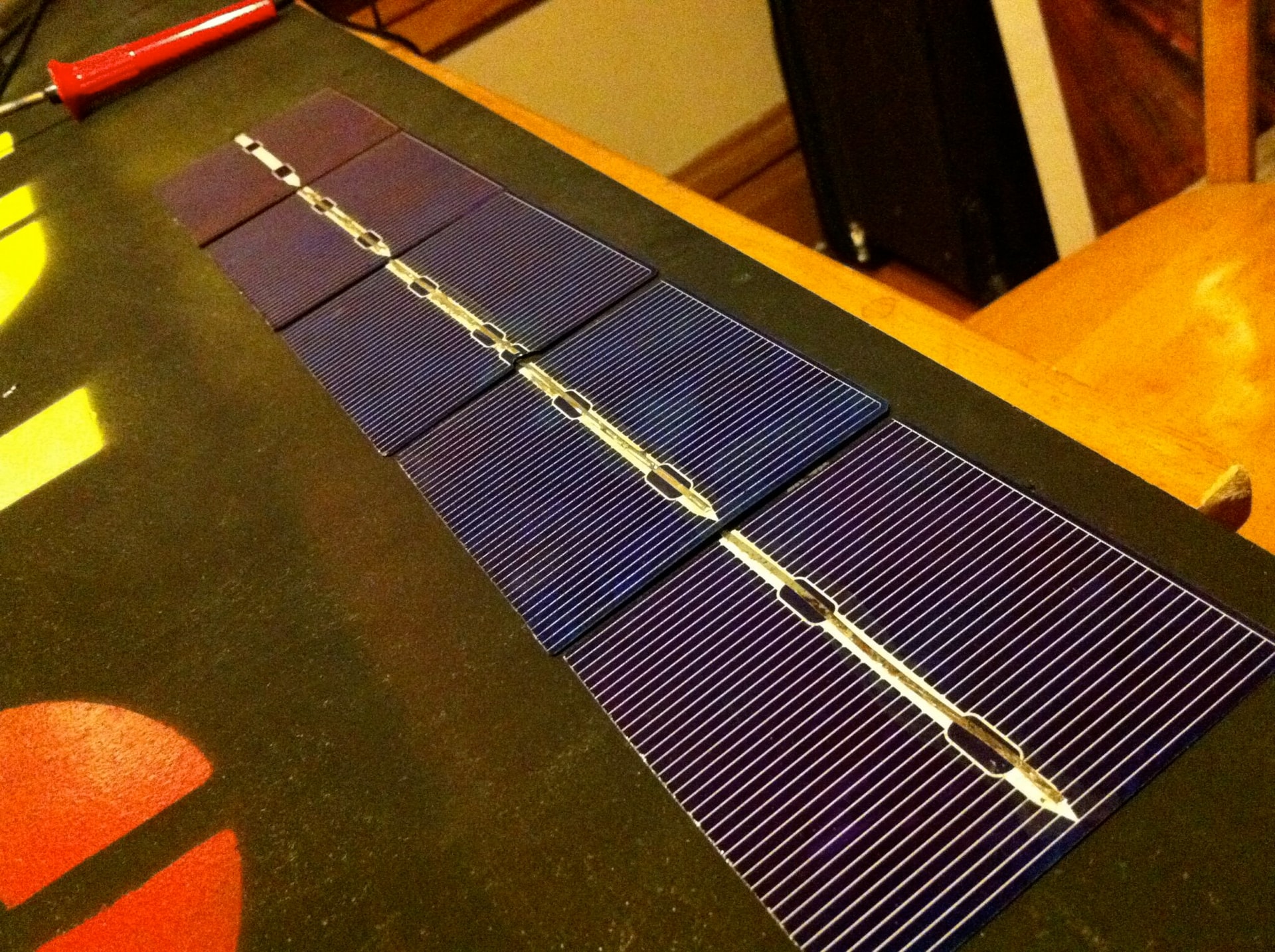 Przykładowe ogniwo słoneczne / źródło: Wikimedia Commons, CC0
