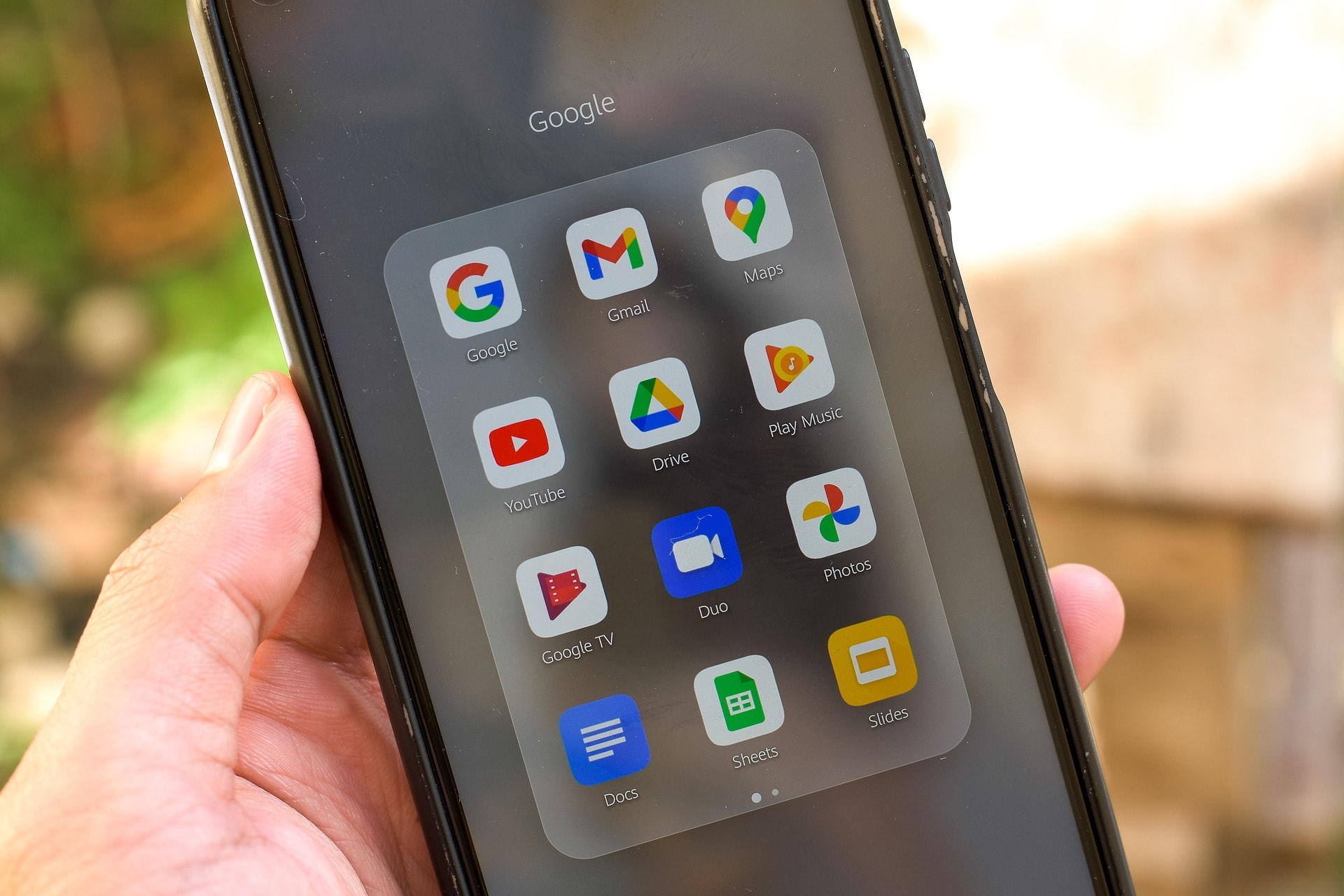 Google w końcu robi samodzielną aplikację pogodową. Lepiej późno niż wcale