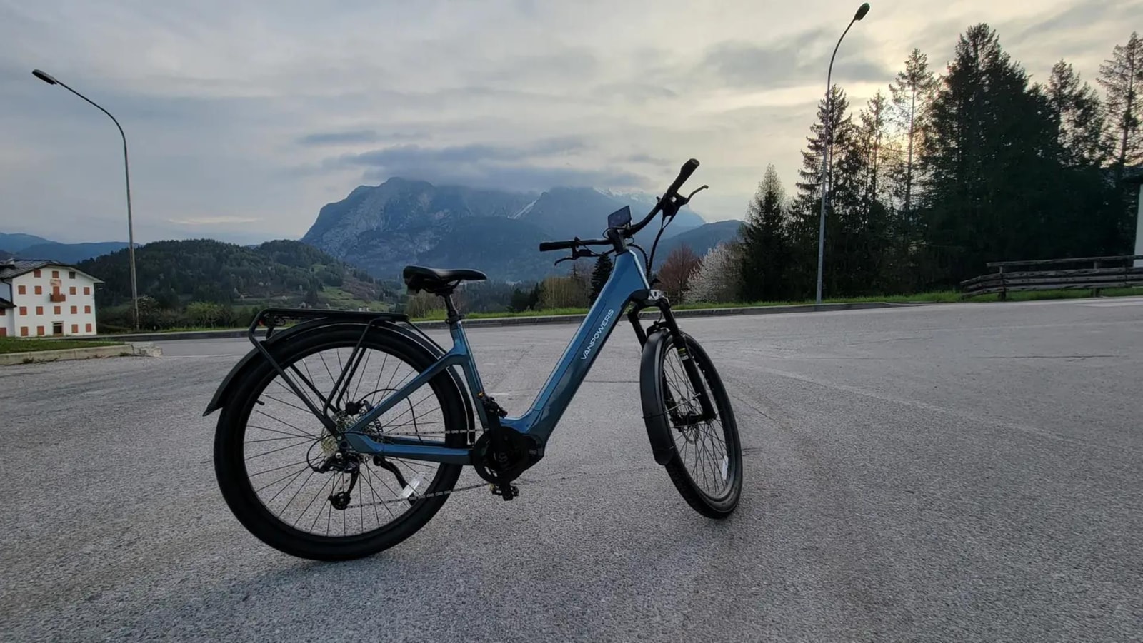 Rowery elektryczne rozwijają się w najlepsze. Idealny miejski e-bike wtoczył się na salony