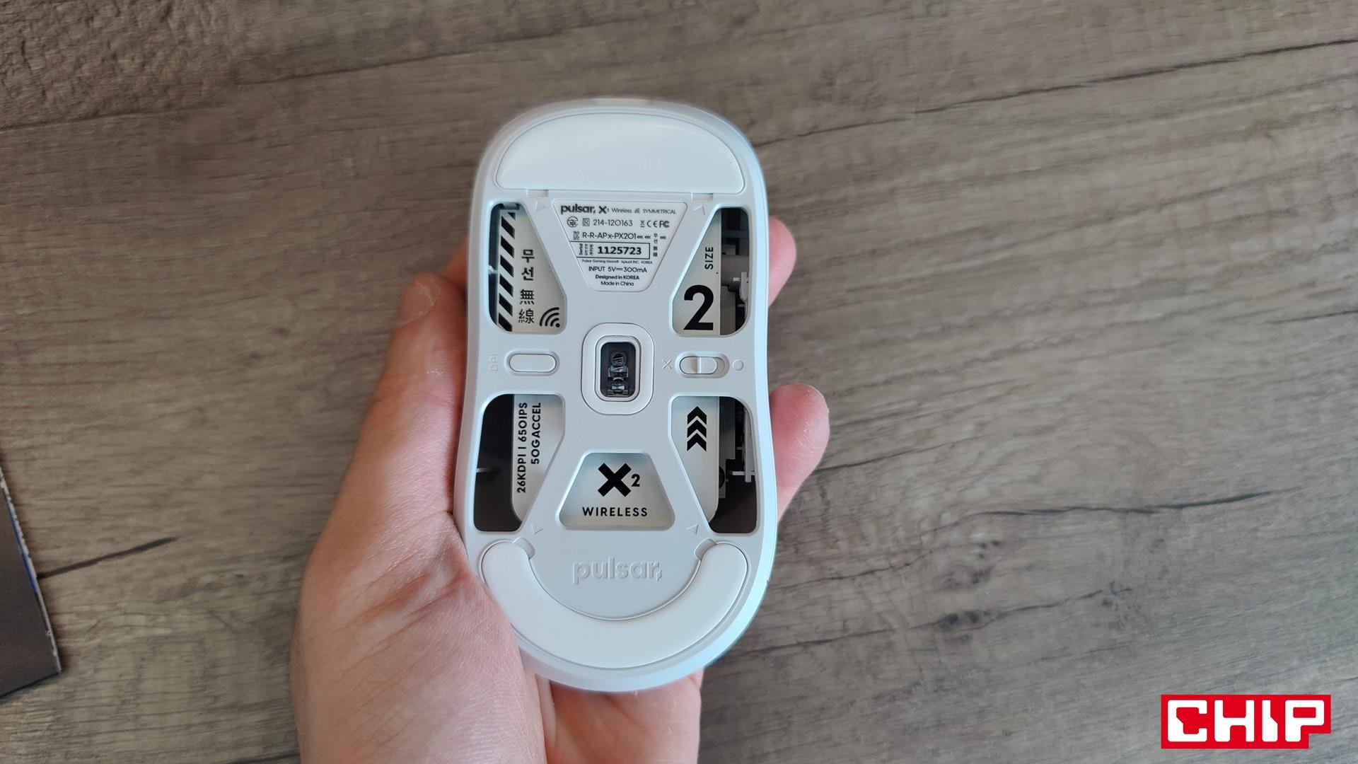 Test Pulsar X2 Wireless. Porównuje myszki i pokazuje, że diabeł tkwi w szczegółach