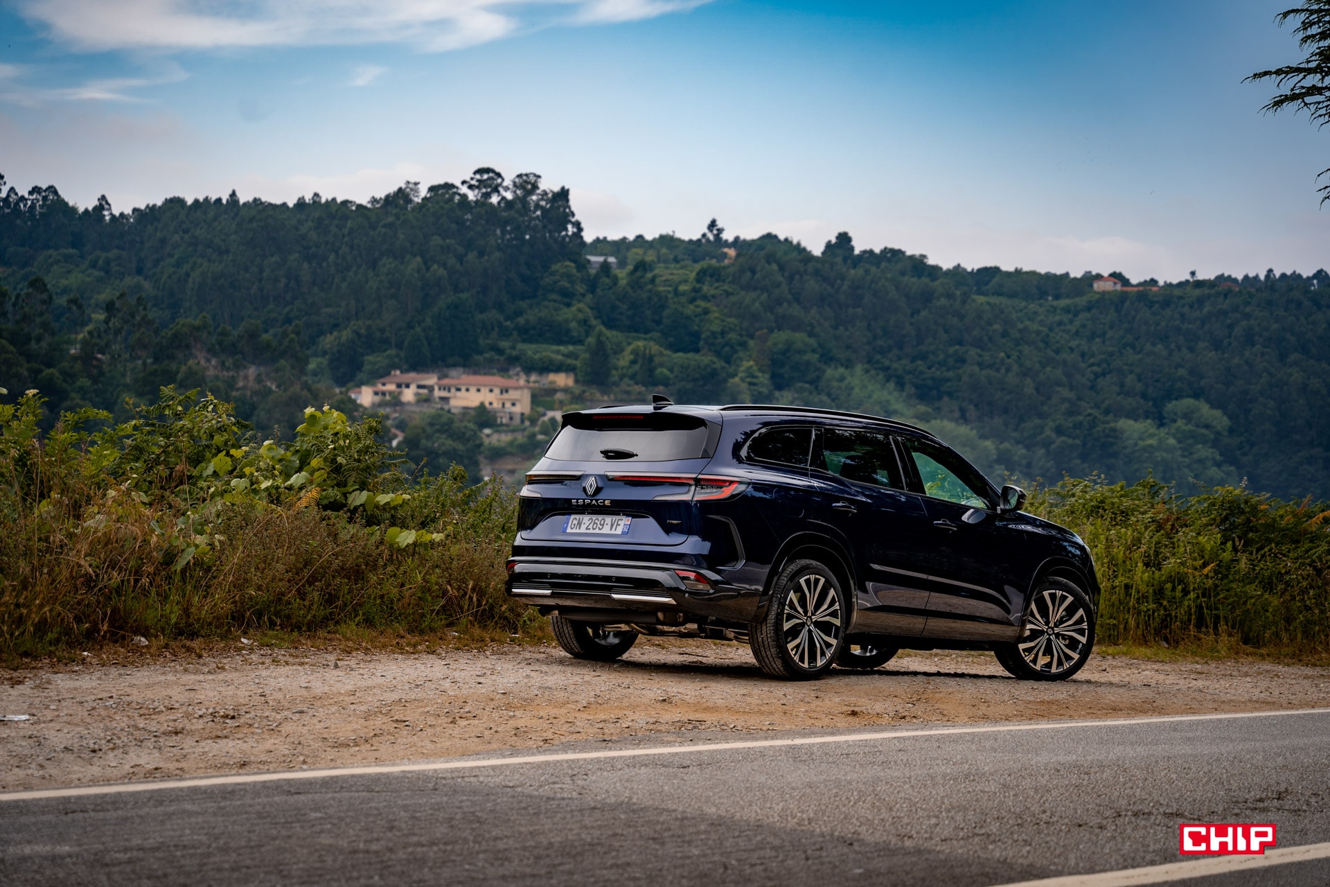 Nowy Renault Espace E-Tech – jeździliśmy 6. generacją rodzinnego auta