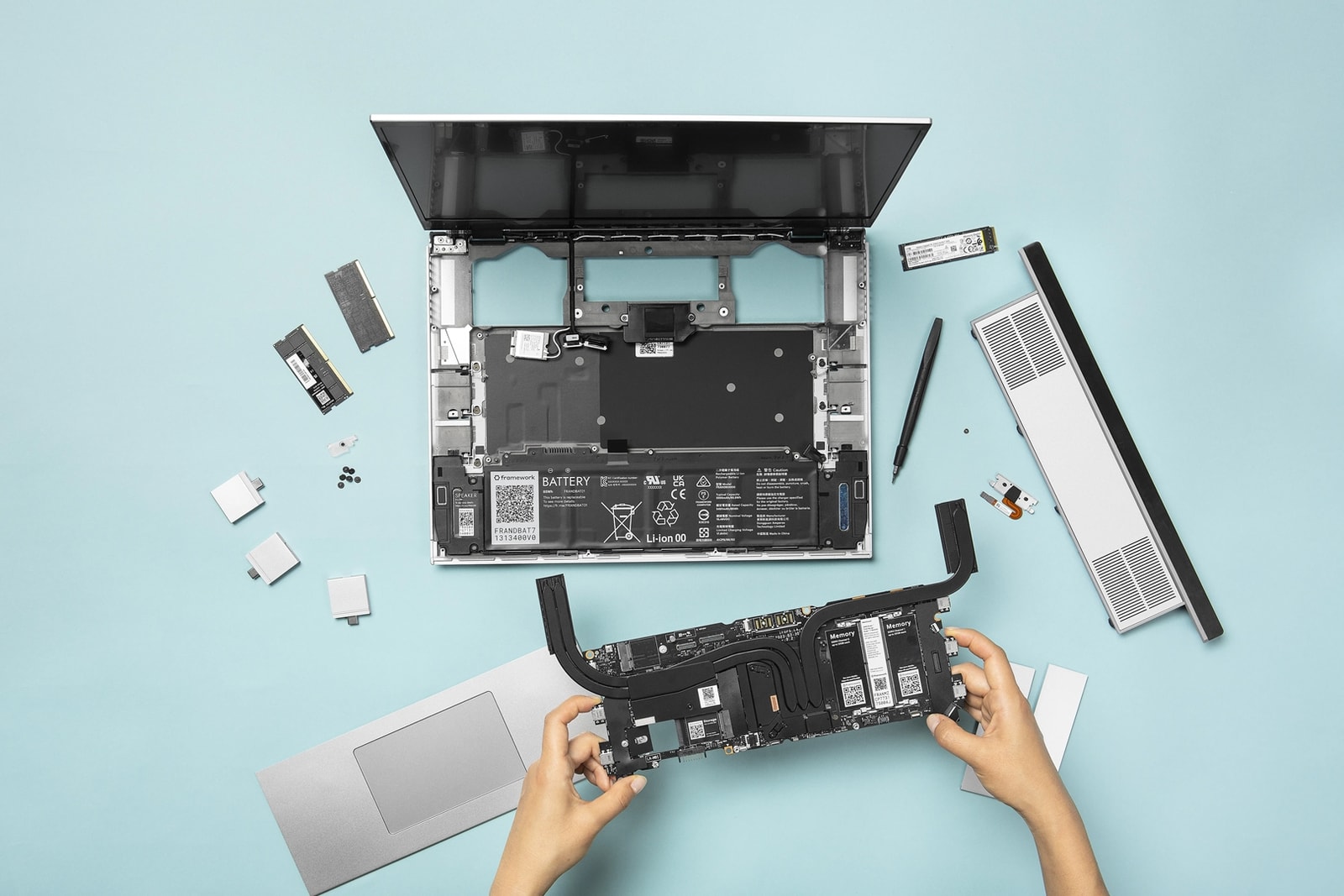 Możesz już zamówić laptopa zrób-to-sam. Ale czy warto?