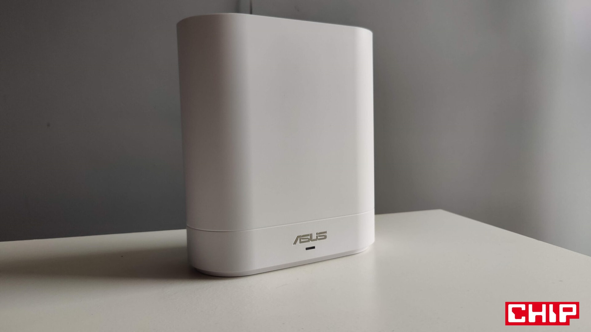 Sprawdziłem system routerów mesh dla firm. Co potrafi Asus ExpertWiFi EBM68?