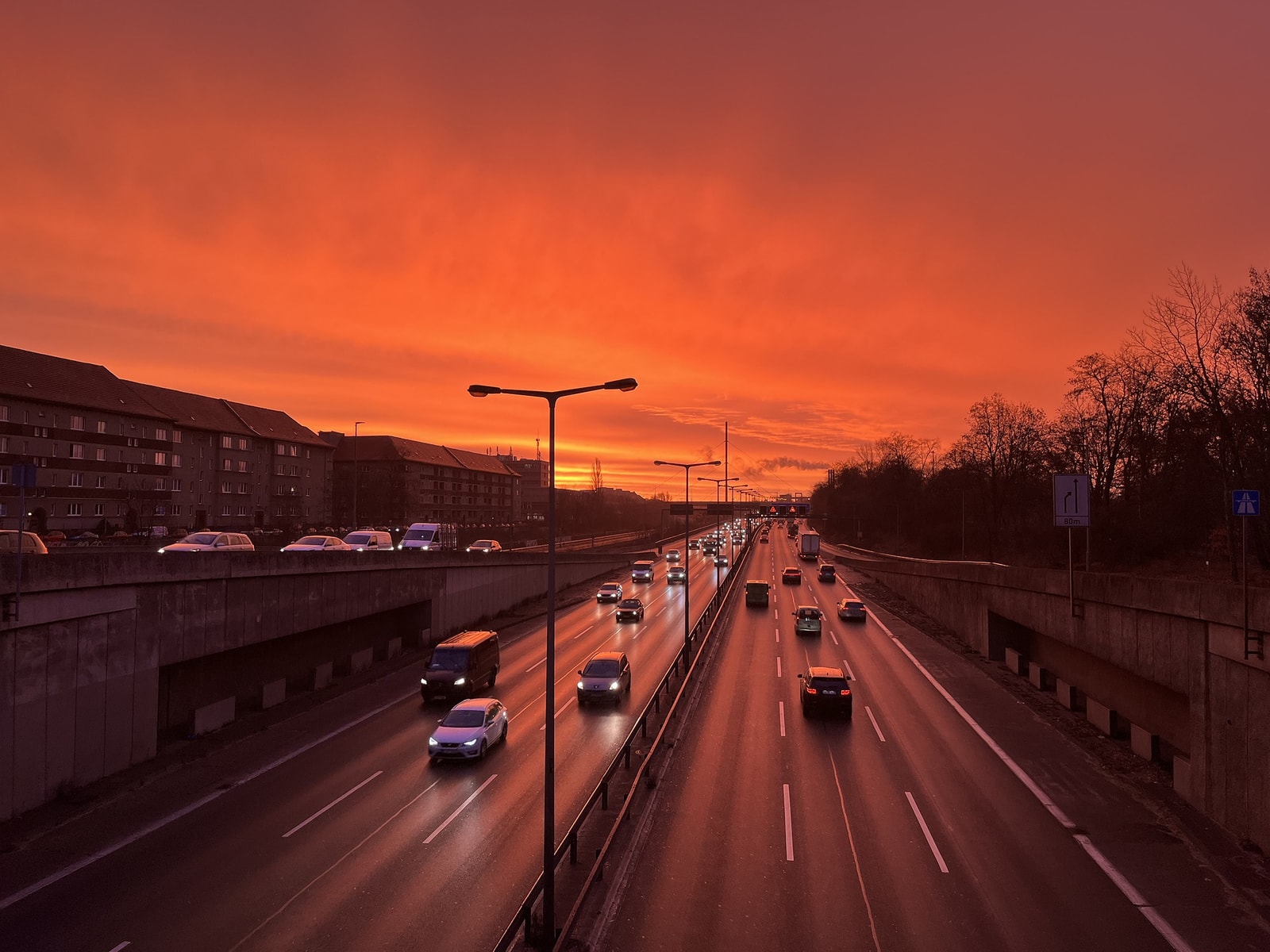 Gilotyna dla elektryków już gotowa. KE szykuje nowe prawo, które zrujnuje zieloną transformację