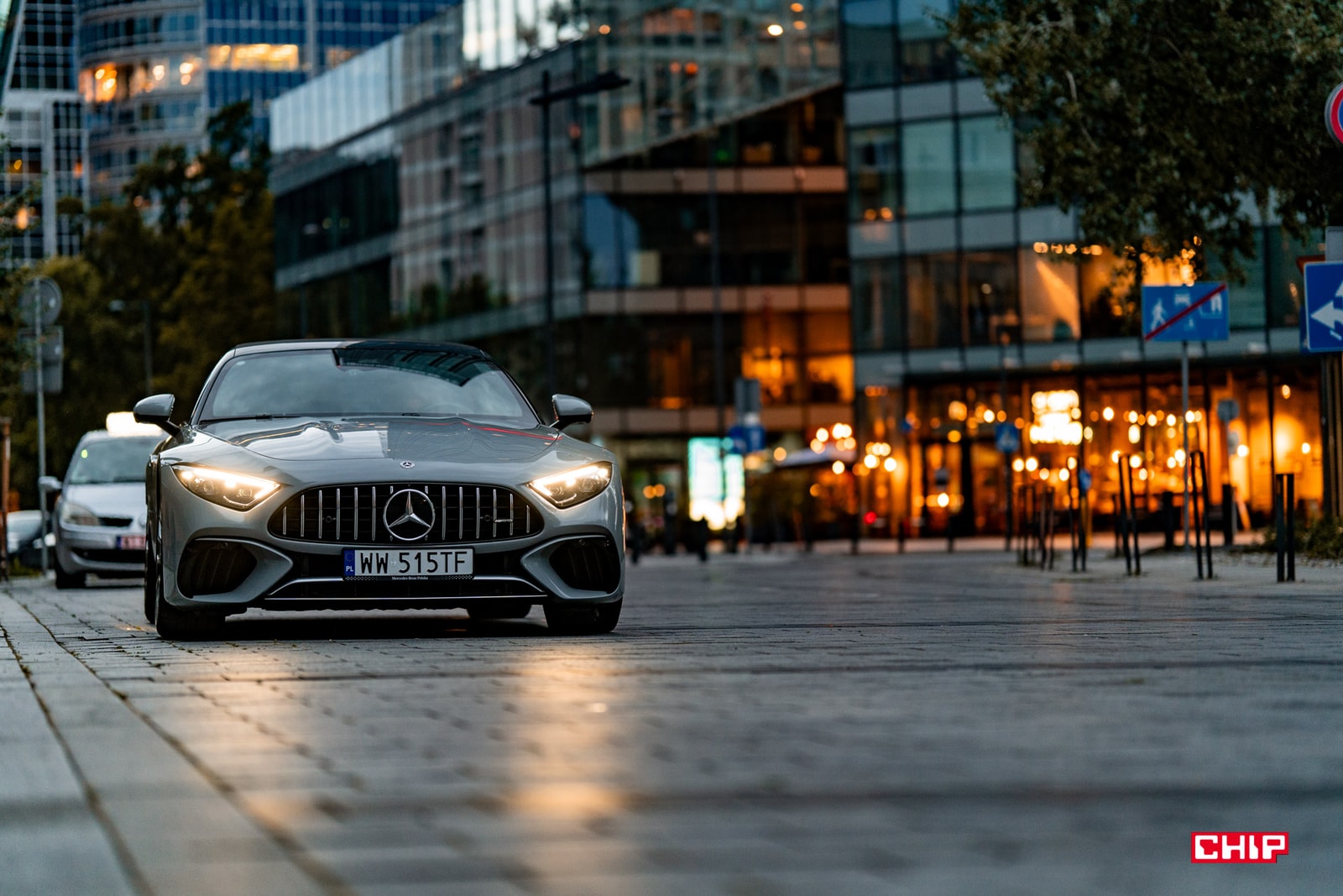 Mercedes chwali się salonem online. Auto możesz zamówić prosto ze smartfonu