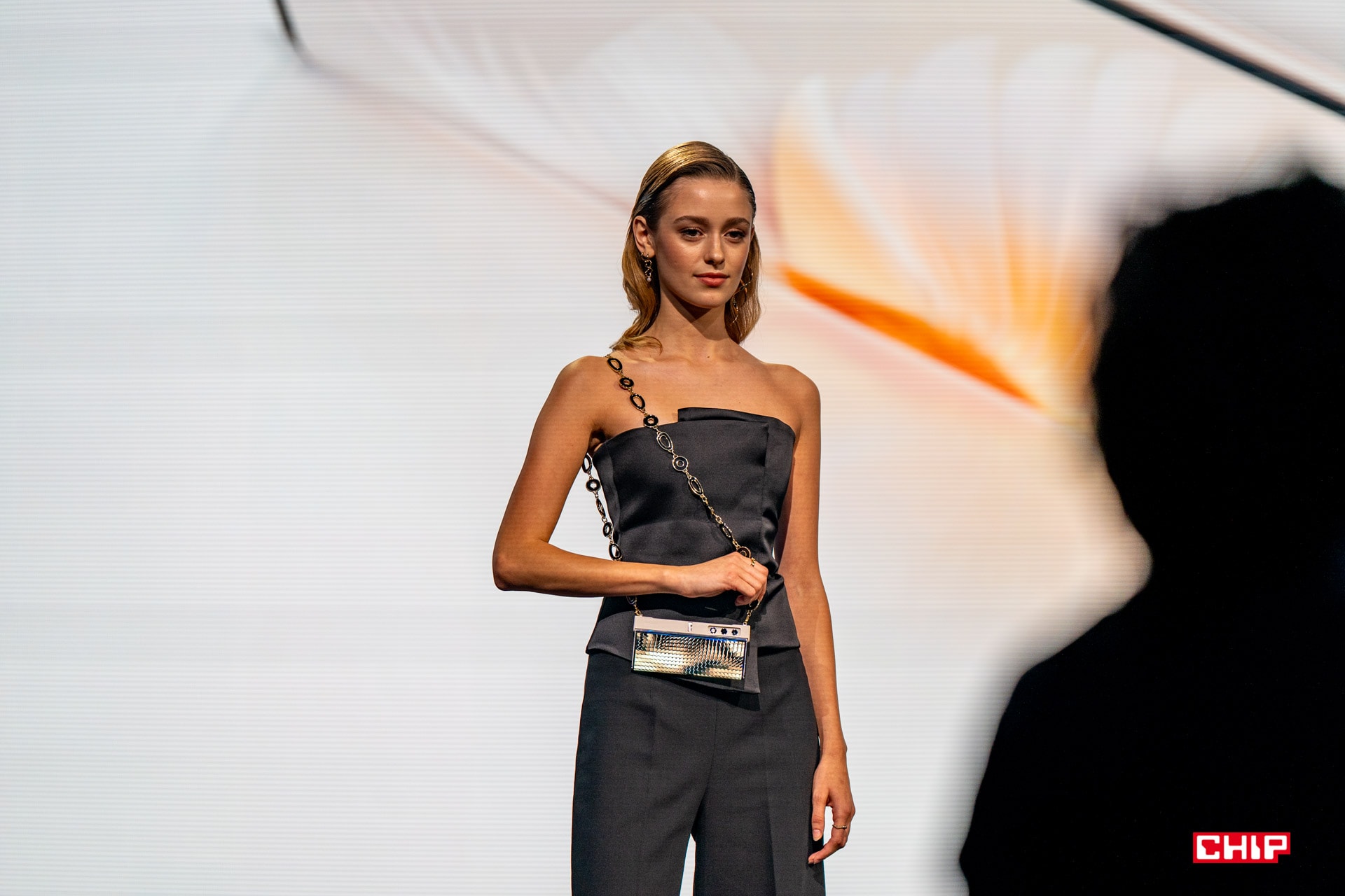 Honor V Purse wchodzi do sprzedaży. Czy ktoś wytłumaczy mi chiński marketing?