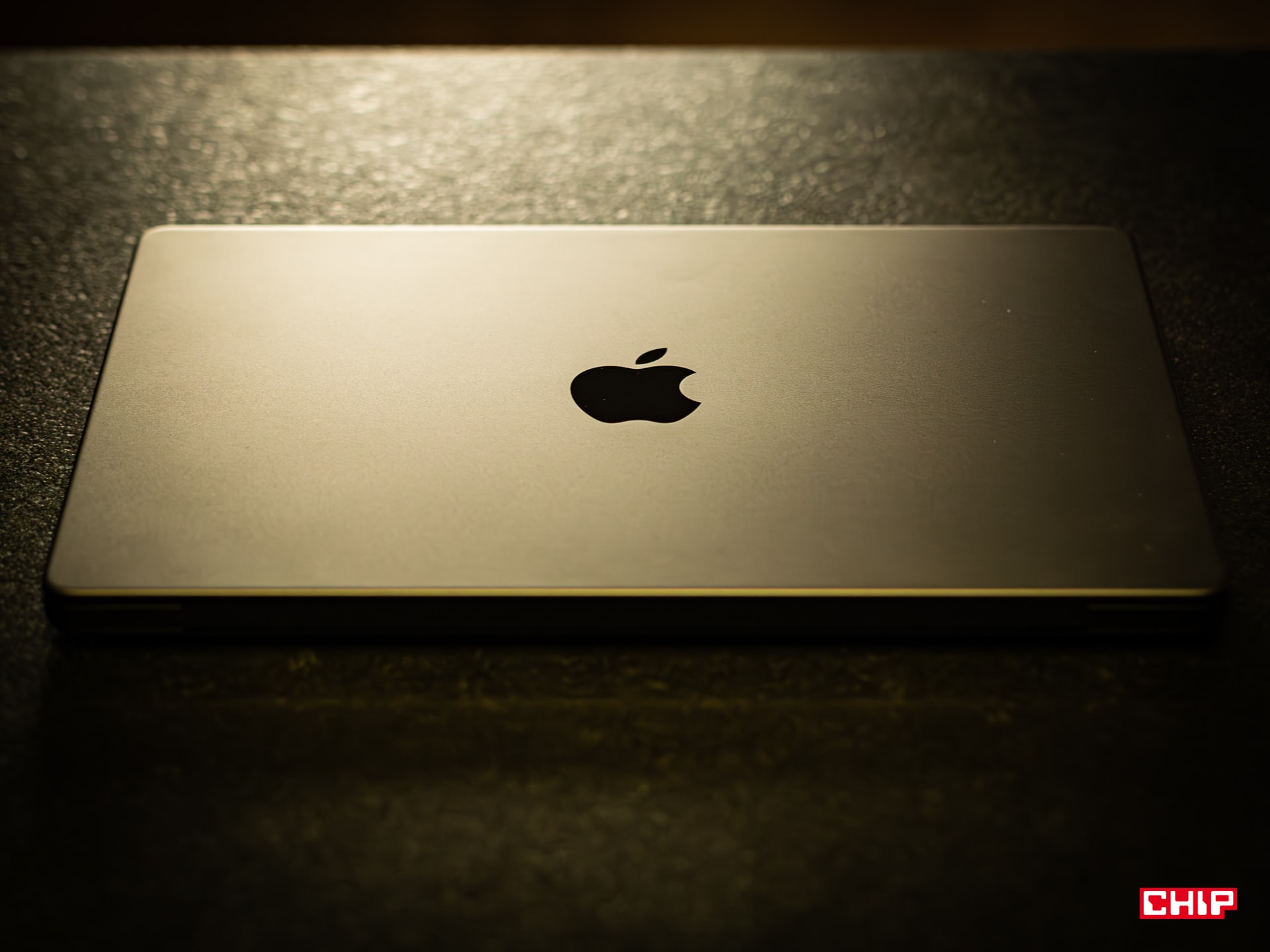 MacBook Pro 14 M3 Max okiem Kowalskiego. Bolid rodem z Formuły 1 w zakorkowanym mieście